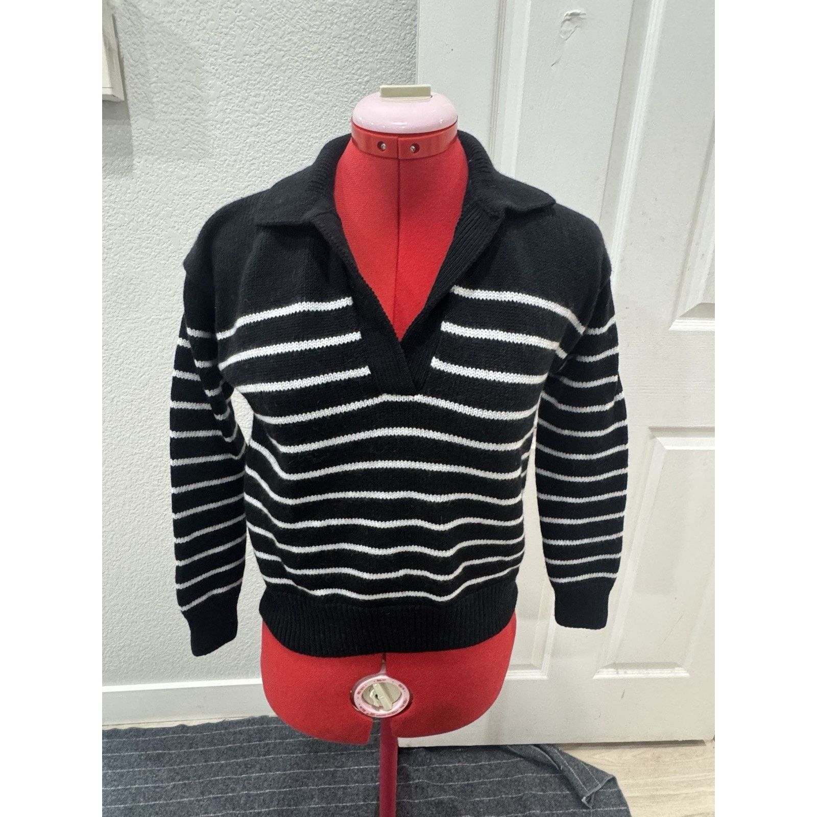 Aritzia Wilfred Aritzia Clara Merino Wool Waist Crop Sweater Size2xs Size XXS / US 00 / IT 34 - 1 Thumbnail