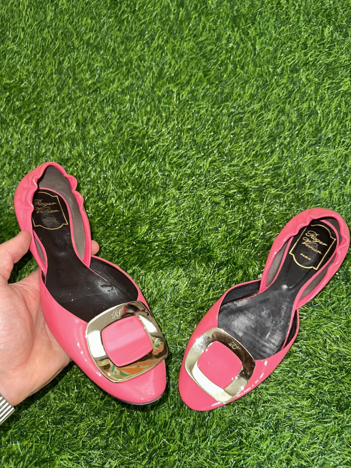 Roger Vivier Roger Vivier Dorsay patent leather ballet flats size 37.5 Size US 7.5 / IT 37.5 - 1 Thumbnail