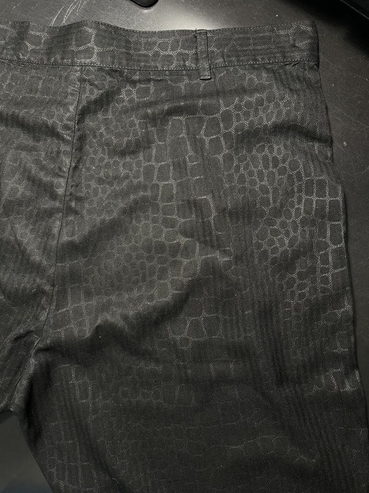 Givenchy Givenchy Crocodile-Embossed Textured Pants Size 34" / US 12 / IT 48 - 4 Thumbnail