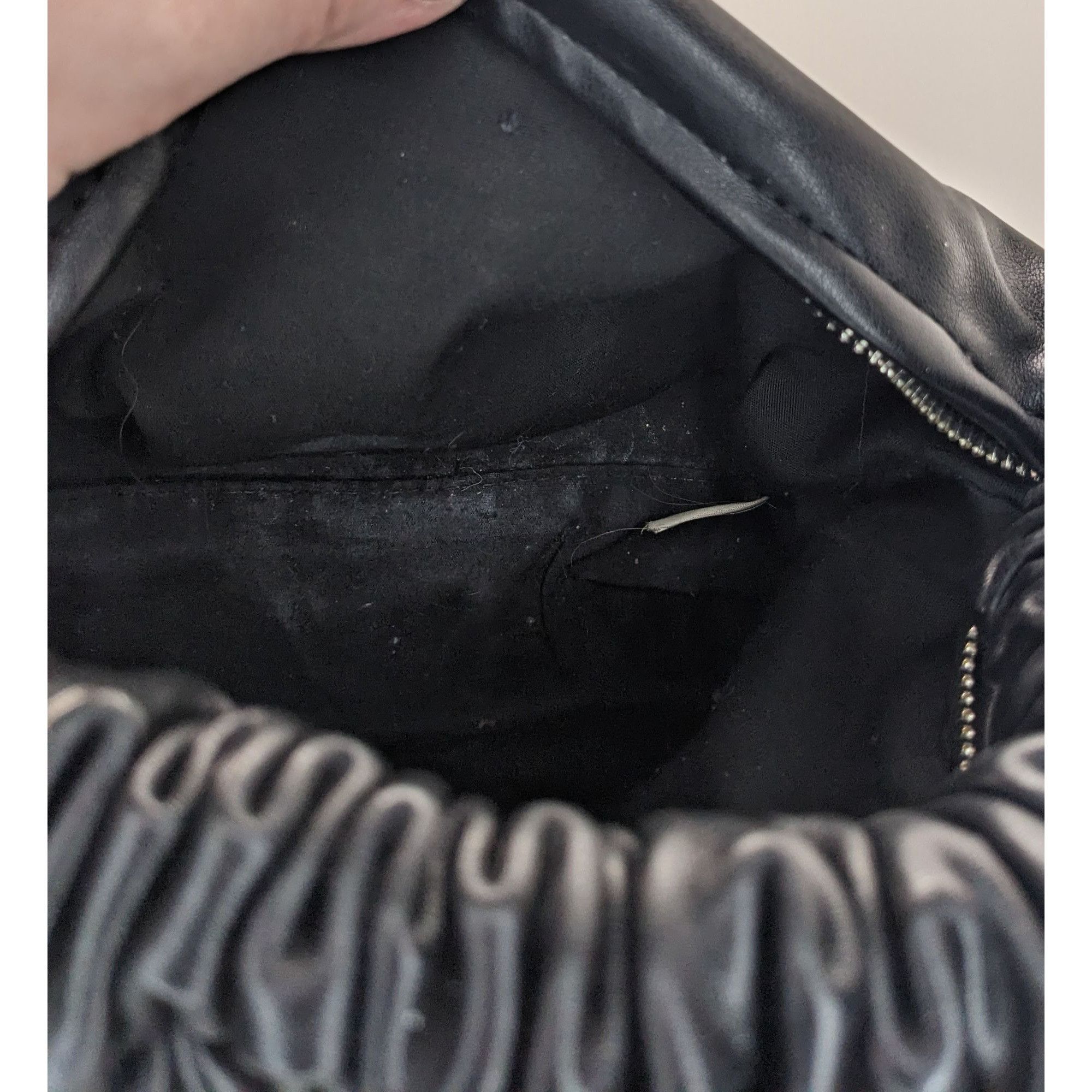 Other Black Faux Leather Scrunch Handle Shoulder Bag With Zipper C Size ONE SIZE - 10 Thumbnail