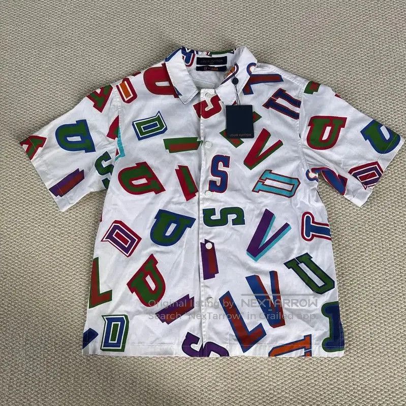 Louis Vuitton Louis Vuitton Colorful Logo Women's T. Size M / US 6-8 / IT 42-44 - 1 Thumbnail