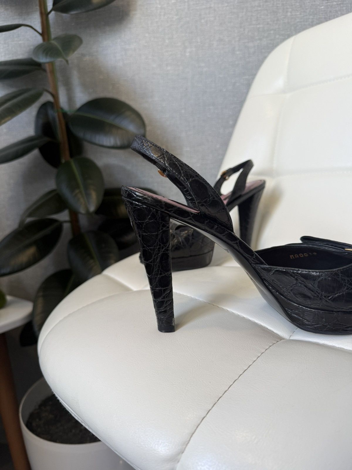 Louis Vuitton Louis Vuitton Black Crocodile Embossed Platform Sandals Heel Size US 9 / IT 39 - 8 Thumbnail