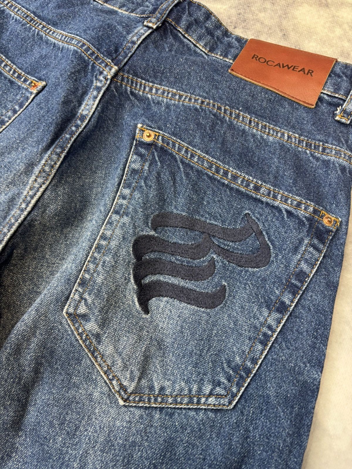 Rocawear × Vintage Vintage Rocawear Jeans Denim Baggy Rap Hip Hop Jnco style Size US 30 / EU 46 - 2 Thumbnail