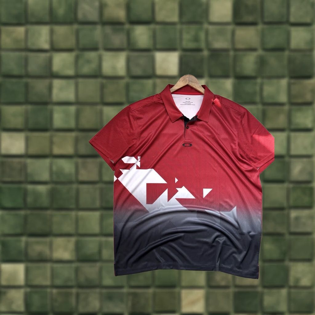 Oakley VINTAGE Oakley Center Logo Red Polo Shirt XXL Mens Polo Shirt Red 90s Logo Vintage Sports Oakley Polo Shirt Logo Size US L / EU 52-54 / 3 - 1 Thumbnail