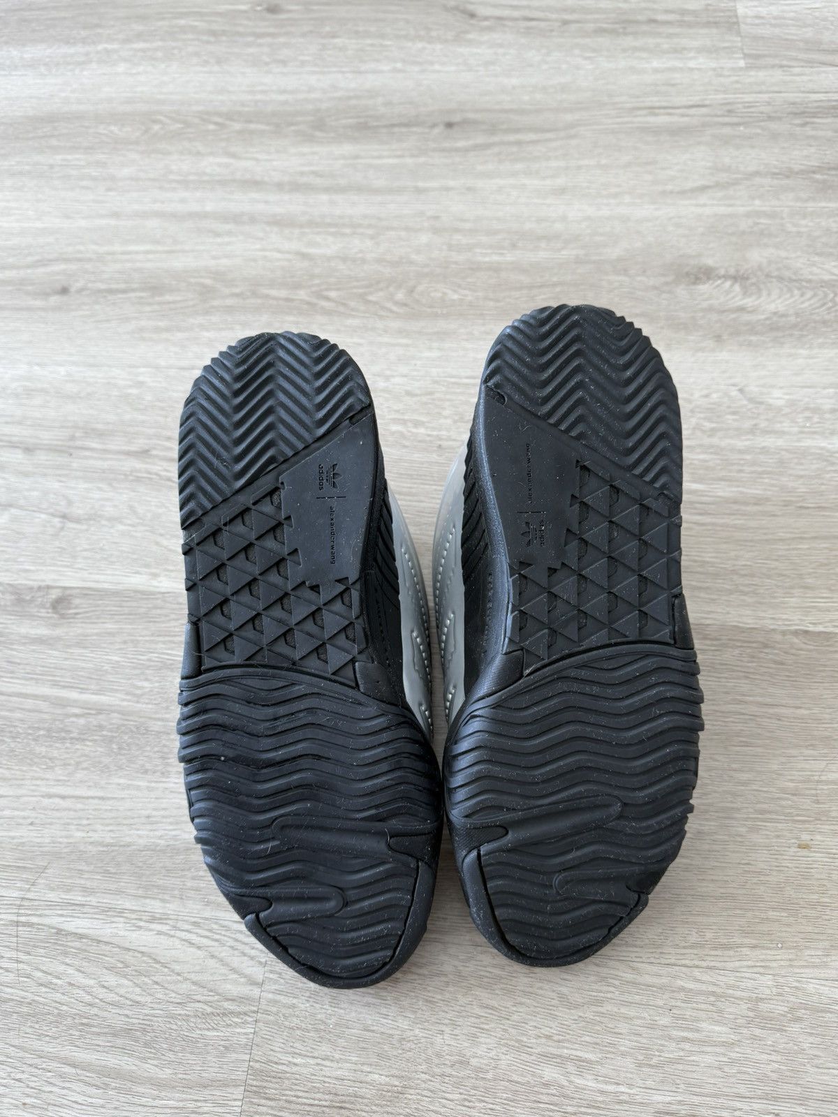 Adidas × Alexander Wang Alexander Wang Futureshell Platinum Size US 9.5 / EU 42-43 - 4 Thumbnail