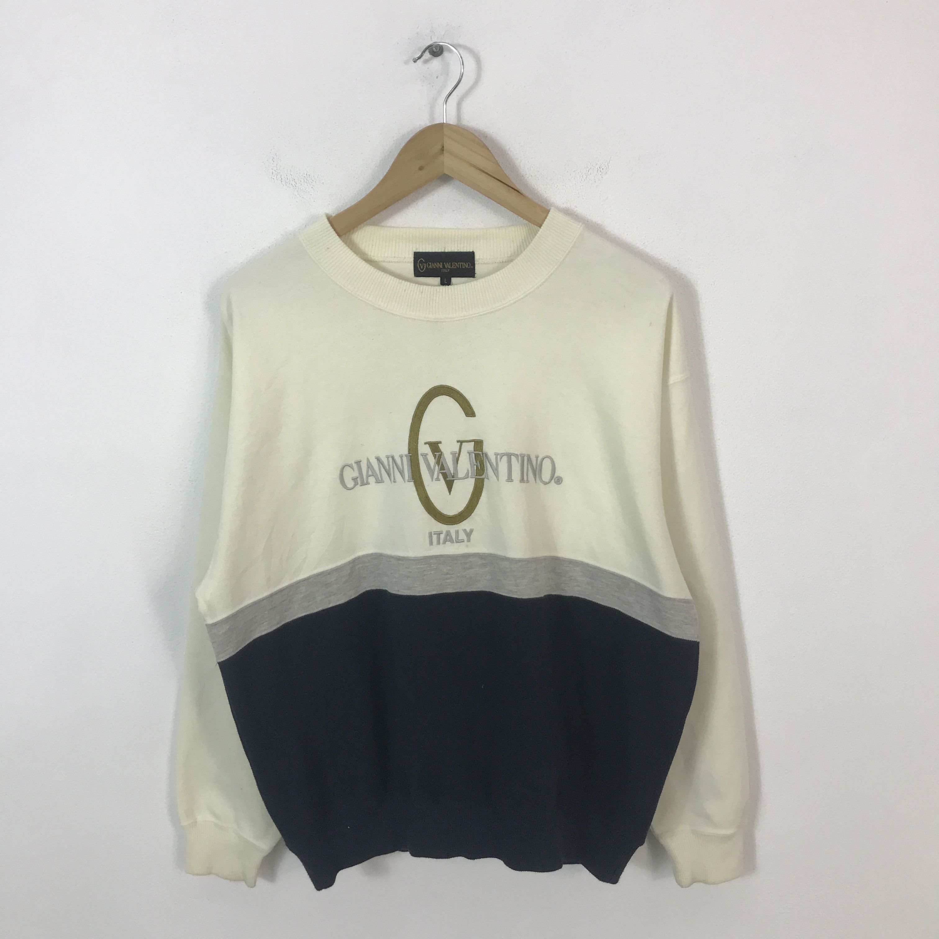 Vtg gianni valentino big logo sweatshirt
