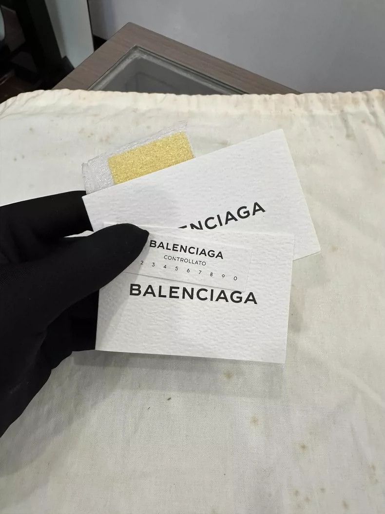 Balenciaga Yellow Zip Handbag with Logo-2505