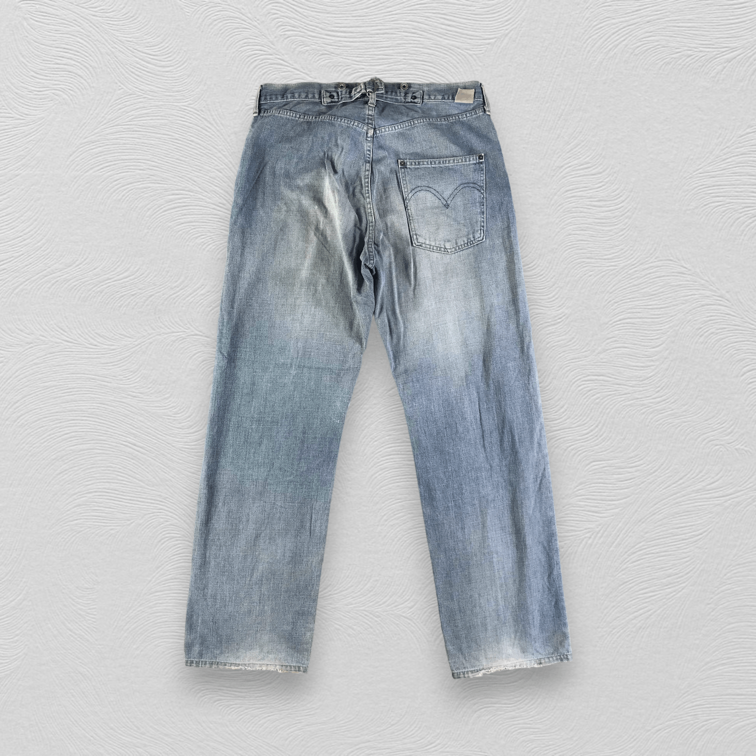 Levi's Vintage 90s Levis Jeans Medium Wash Denim KJ2229 Size US 33 - 1 Thumbnail