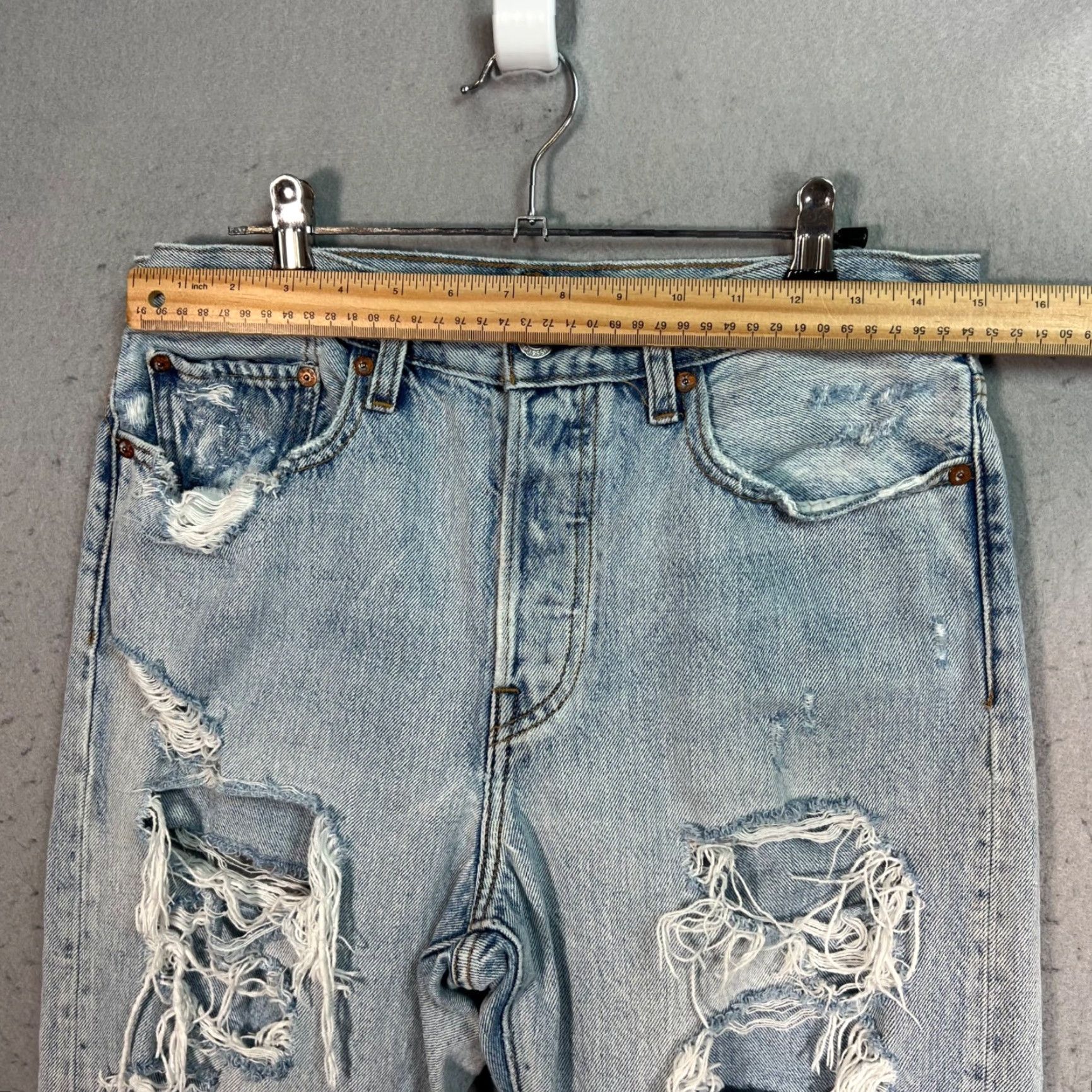 Levi's Levi’s Wedgie Straight Jeans Womens 30 Light Blue Distressed 5-Pocket Denim High Rise Regular Fit Vintage: No Size 30" / US 8 / IT 44 - 6 Thumbnail
