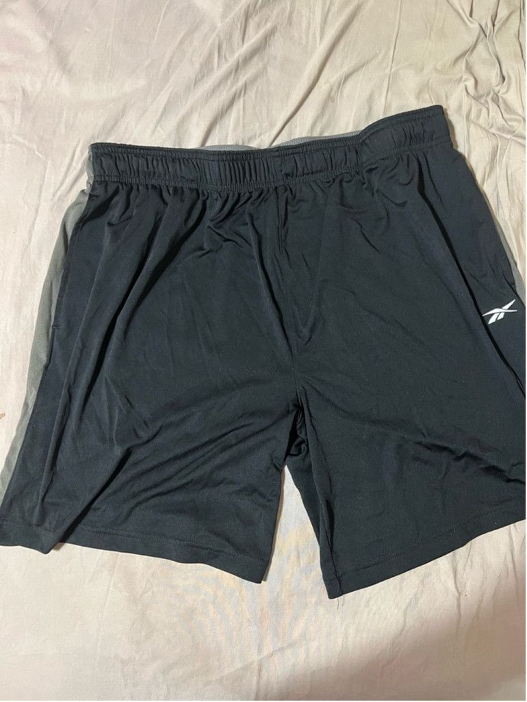 Reebok Men's Reebok Shorts XL Black Gray Athletic Size US 38 / EU 54 - 1 Thumbnail