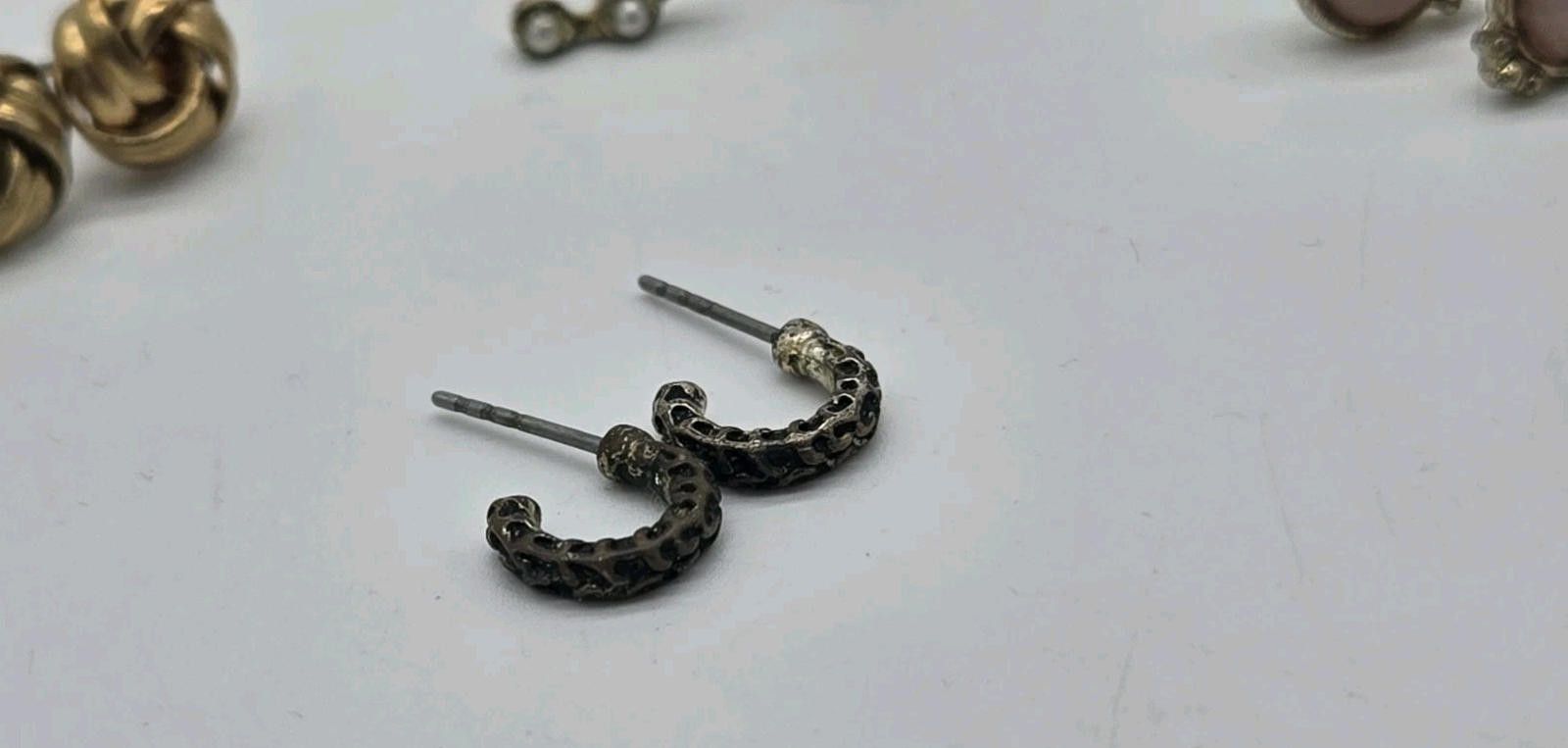 The Unbranded Brand Lot Of Random Vintage Earrings Pierced Small Earring 4 Pair Size ONE SIZE - 8 Thumbnail