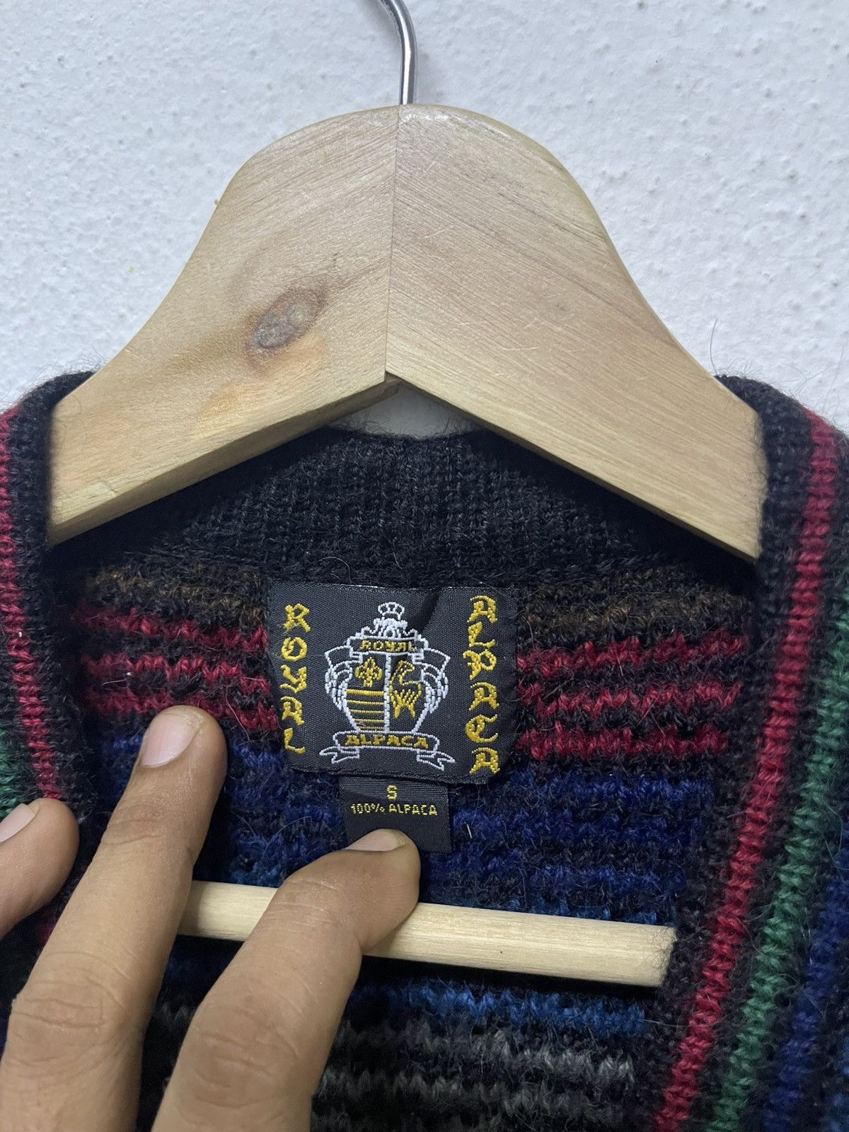 Vintage 1990s ROYAL ALPACA MULTICOLOUR KNIT BUTTON VEST RARE Size US S / EU 44-46 / 1 - 8 Thumbnail