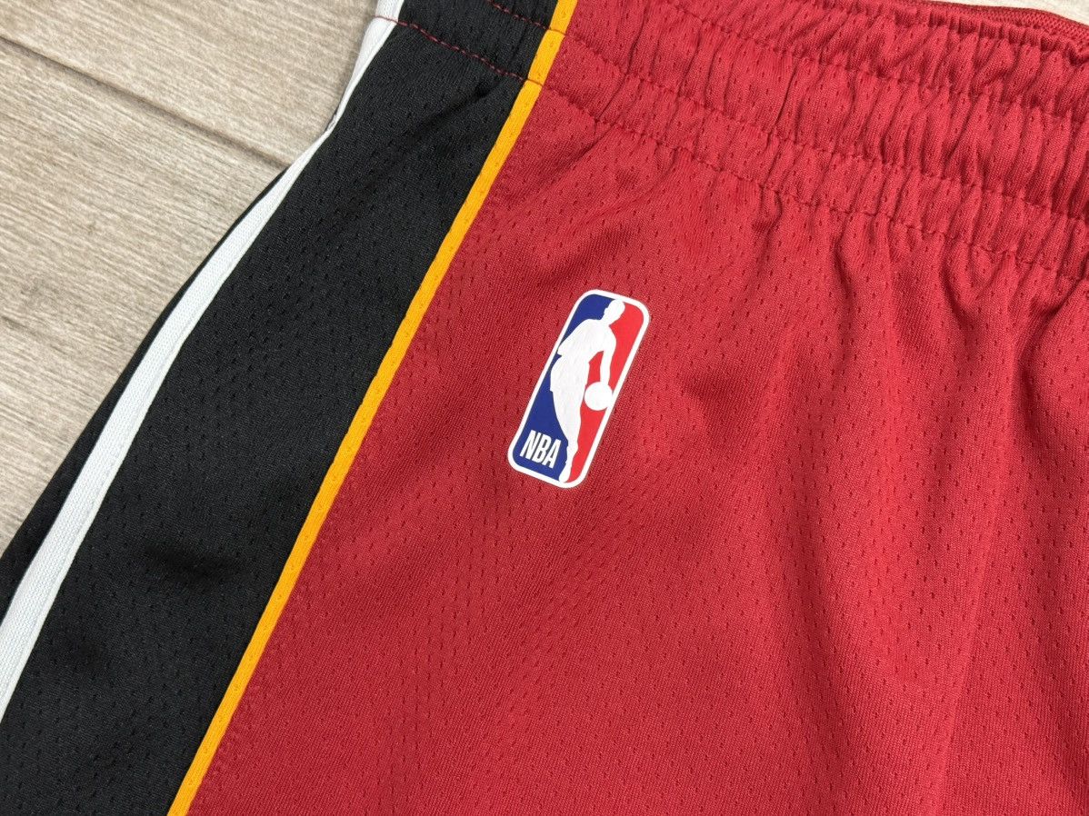 Jordan Brand Jordan Miami Heat CV9566-608 Swingman Red Shorts Sz L Large Size US 36 / EU 52 - 4 Thumbnail