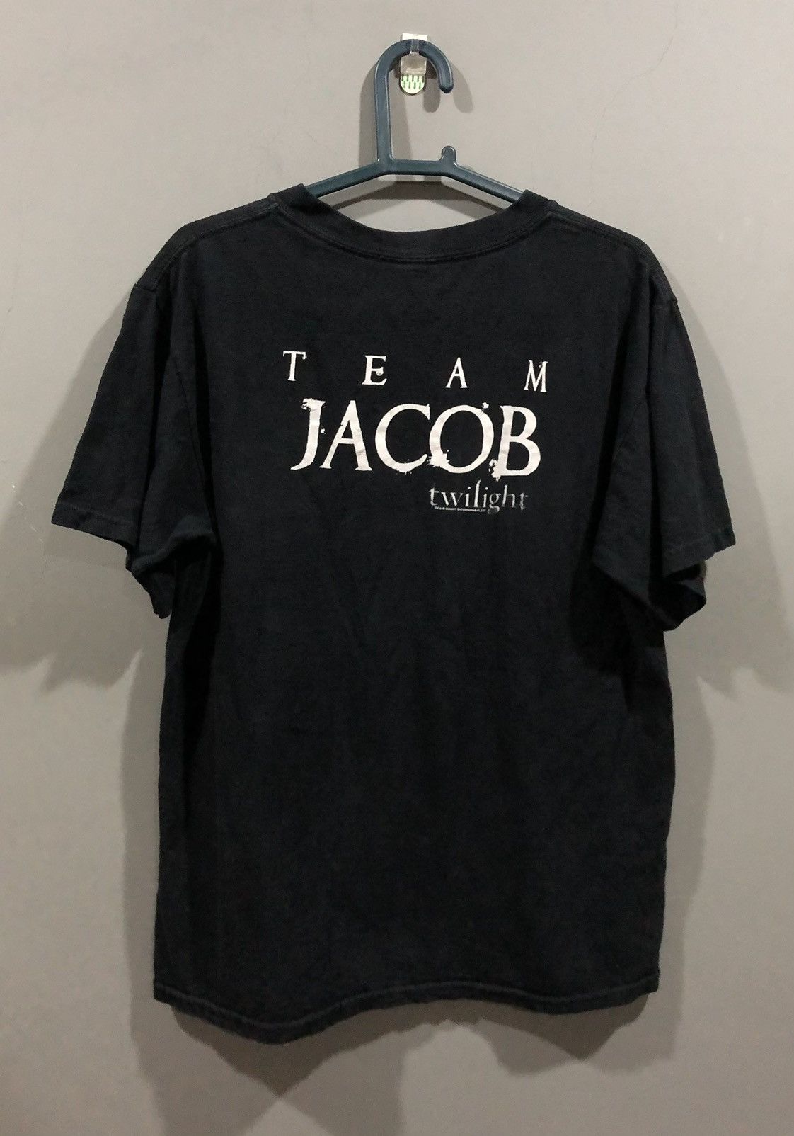 Vintage Vintage 00s The Twilight Saga Team Jacob Movie Tshirt Size US M / EU 48-50 / 2 - 1 Thumbnail
