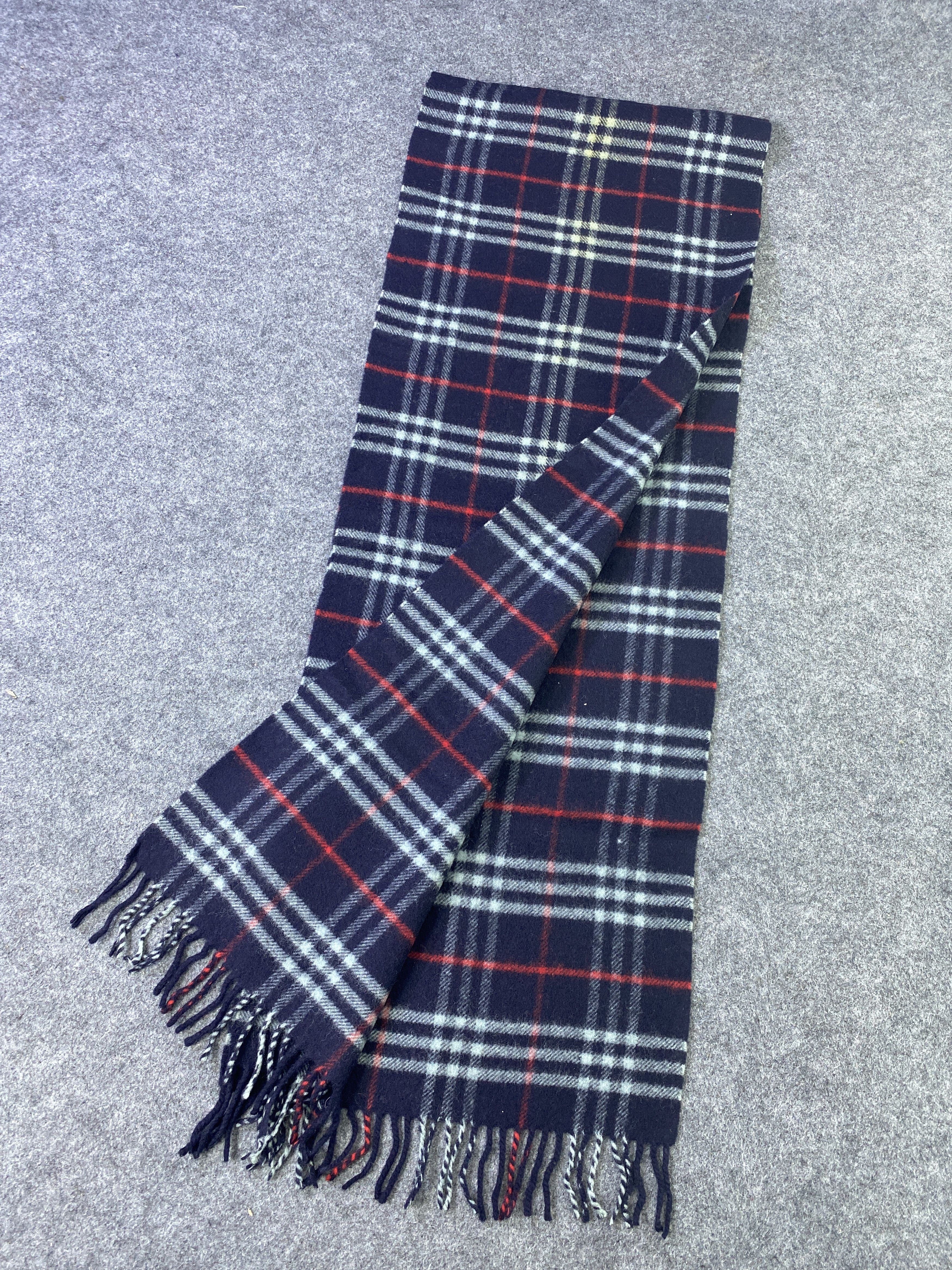 Burberry VINTAGE BURBERRY Scarf / Muffler / Neckwear -T785 Size ONE SIZE - 3 Thumbnail