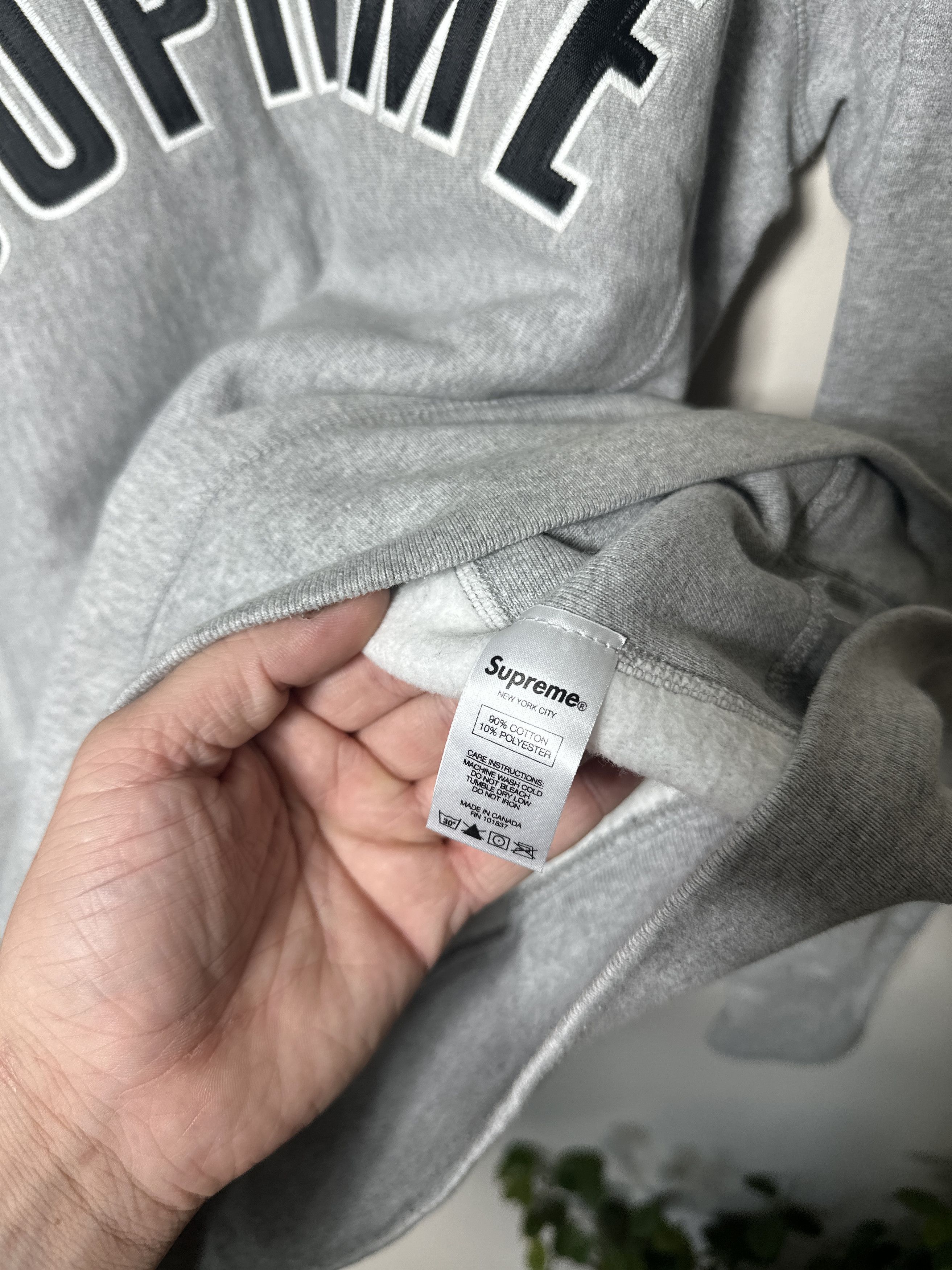 Supreme Supreme grey arc logo sweatshirt size M Size US M / EU 48-50 / 2 - 8 Thumbnail