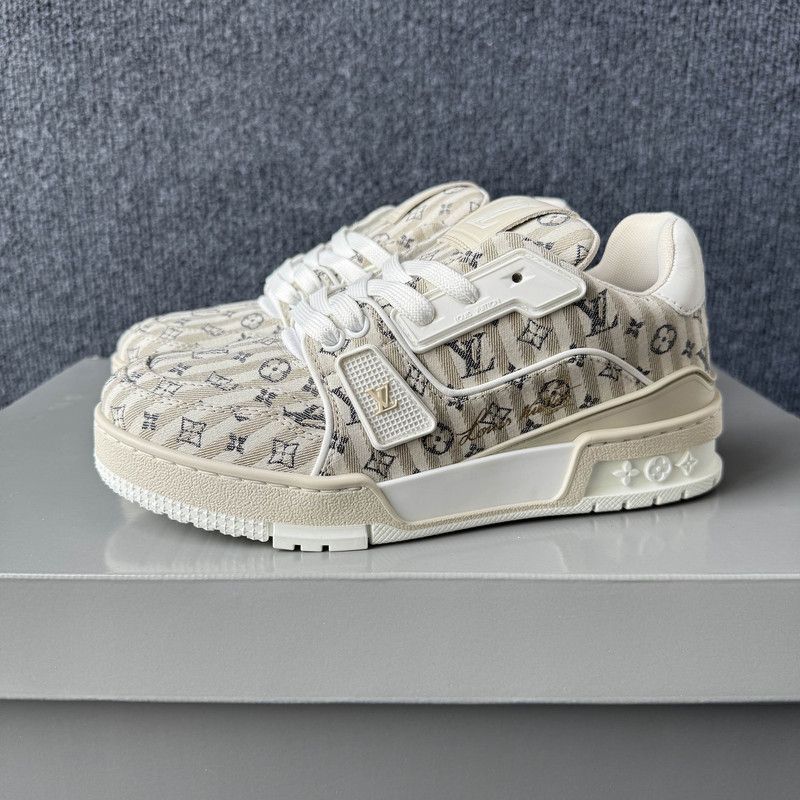 Louis Vuitton Louis Vuitton Trainer Low Top Fashion Sneakers 0079 Size US 6.5 / EU 39-40 - 1 Thumbnail
