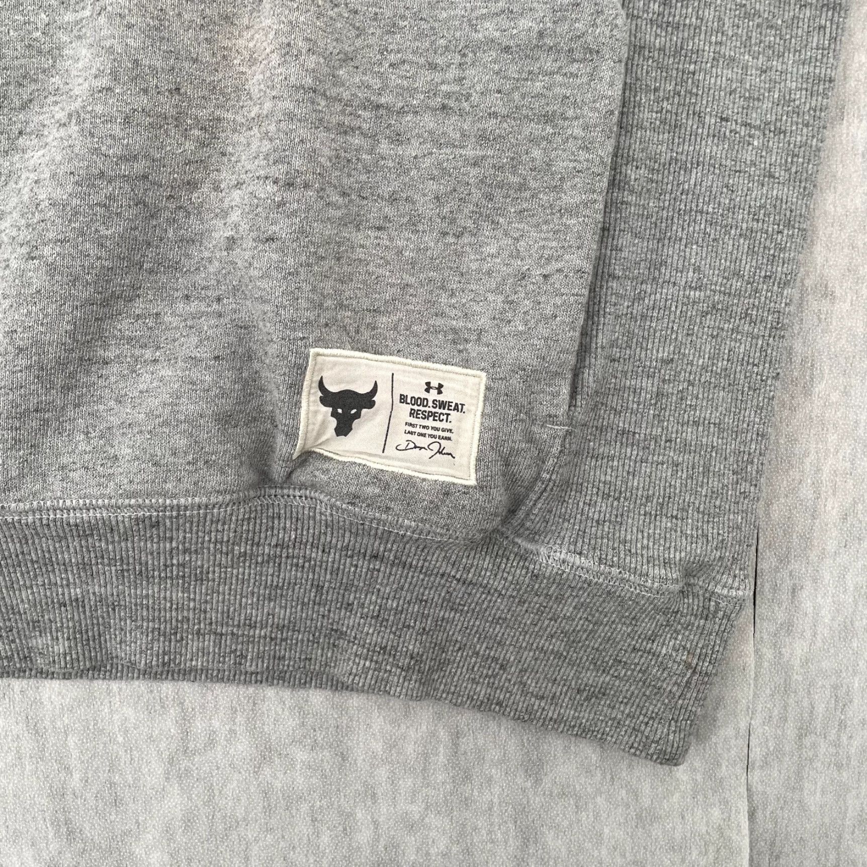 Under Armour VINTAGE Under Armour Project Rock Hoodie Pullover Men Large Sleeveless Gray Graphic Logo Athletic Activewear Size US L / EU 52-54 / 3 - 4 Thumbnail