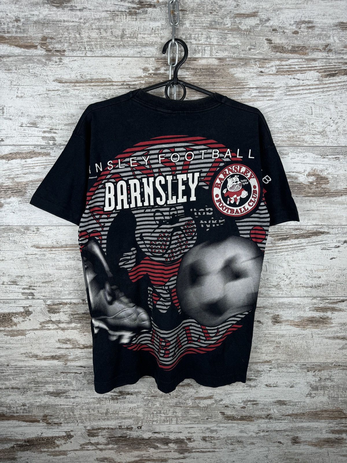 Vintage Mens Vintage Barnsley FC T-shirt overprint England football Size US S / EU 44-46 / 1 - 9 Thumbnail