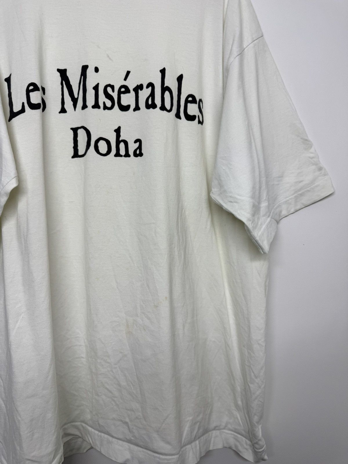 Vintage Vintage Les Miserable London T-Shirt 00’s Size US XXL / EU 58 / 5 - 8 Thumbnail