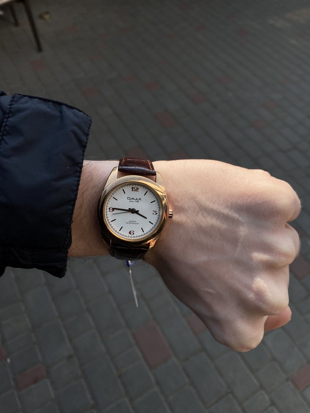 Vintage Omax Gold Quartz Watch | Swiss Design Size ONE SIZE - 2 Thumbnail