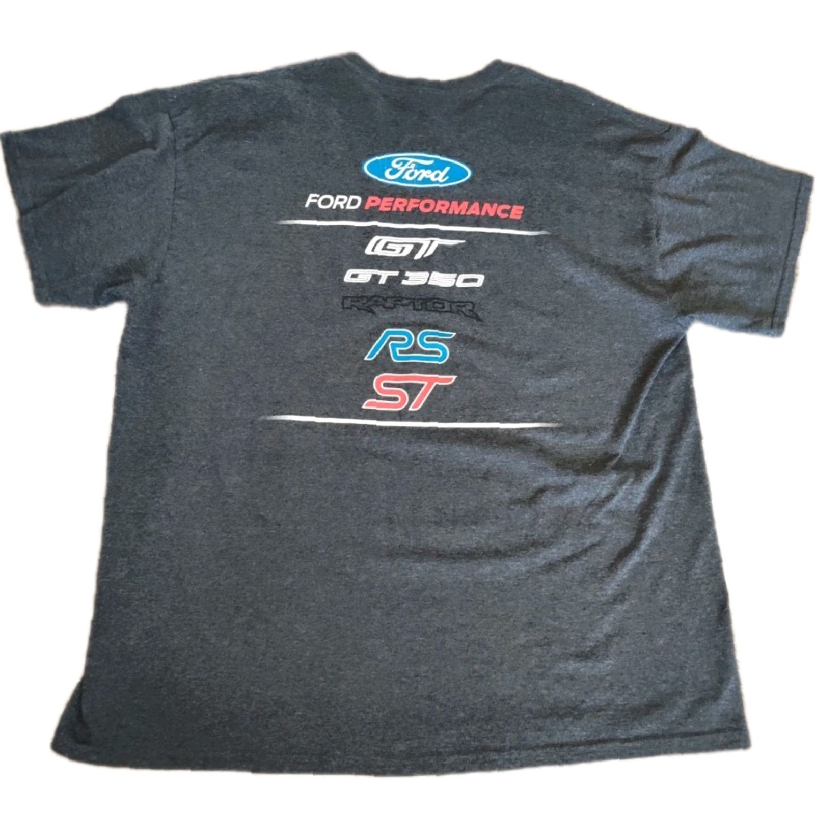 Gildan VINTAGE Ford Edge ST T-Shirt Men XL Gray Double-Sided Graphic Print Cars Transportation 2010s Size US XL / EU 56 / 4 - 2 Thumbnail