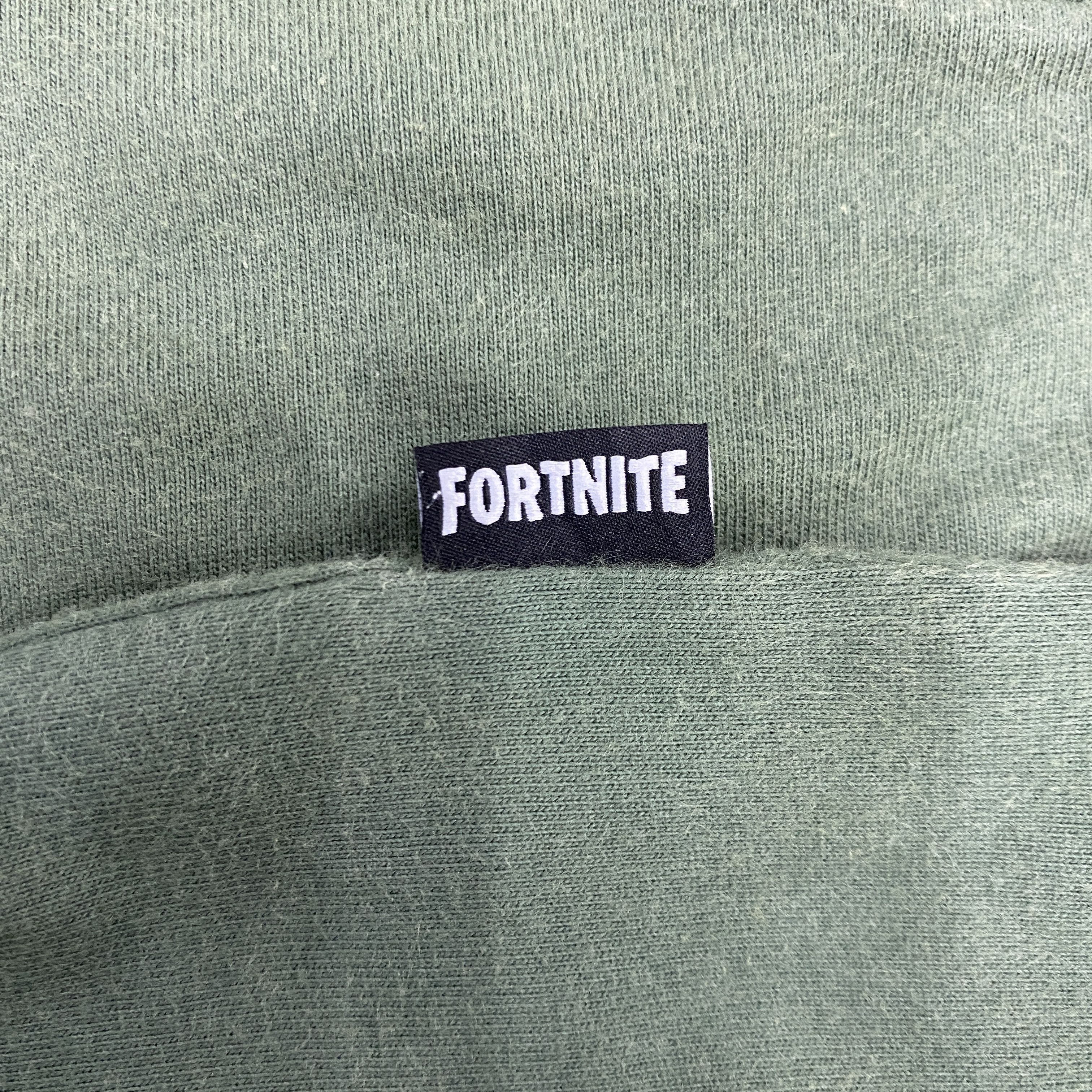 Japanese Brand Vintage Uniqlo Fortnite Chapter 2 Shirt - K061 Size US L / EU 52-54 / 3 - 6 Thumbnail