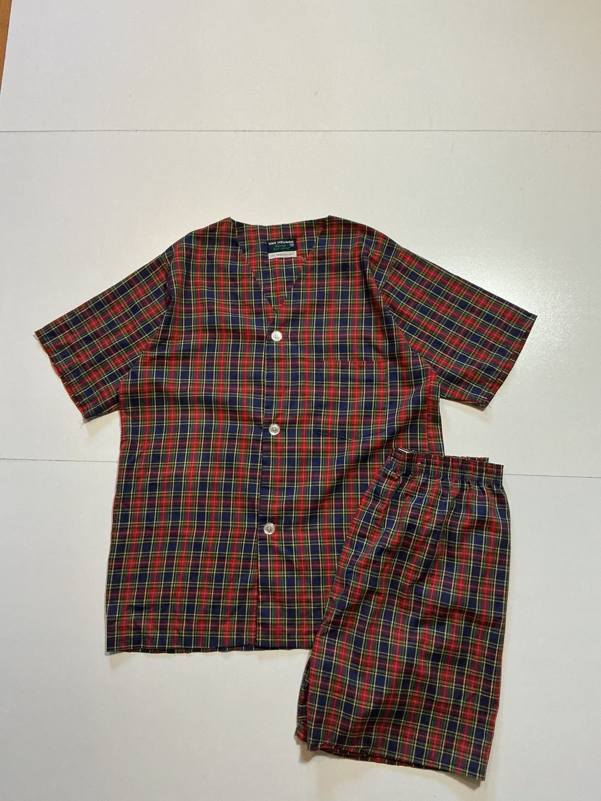 Van Heusen Vintage Van Heusen Classic Collection Plaid 2PC Pajama Set Size US M / EU 48-50 / 2 - 1 Thumbnail