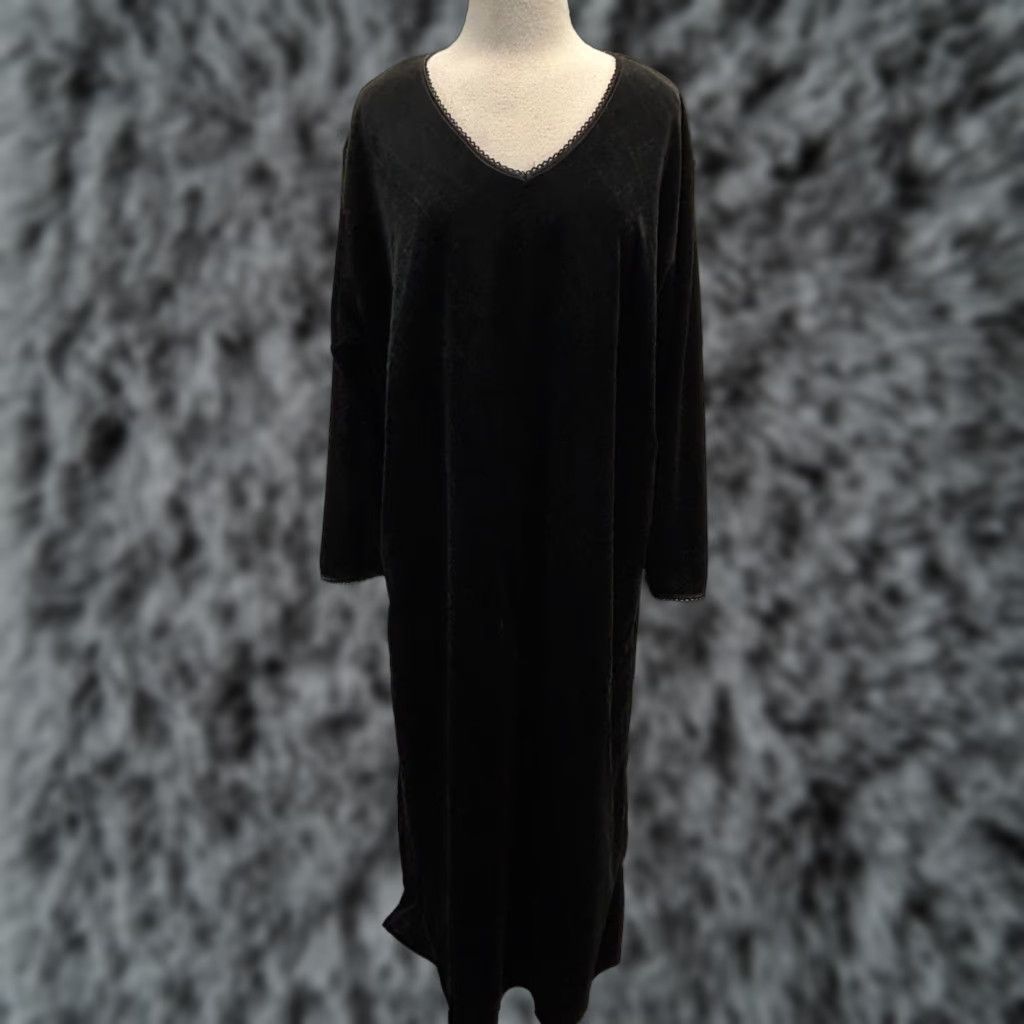Vintage VINTAGE Ashley Taylor Velour Midi Nightgown Women’s 1X Plus Black Velvet Comfort Lounge Gown Long Sleeve V-Neck Womens Size ONE SIZE - 1 Thumbnail