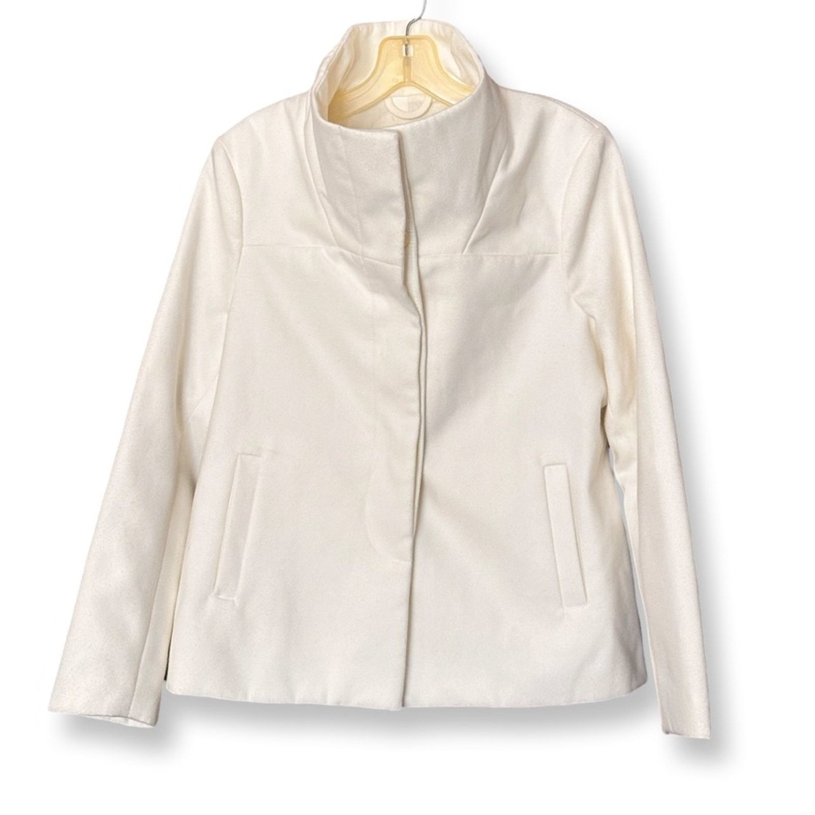 Old Navy Old Navy Winter White Fleece Coat Size M / US 6-8 / IT 42-44 - 1 Thumbnail