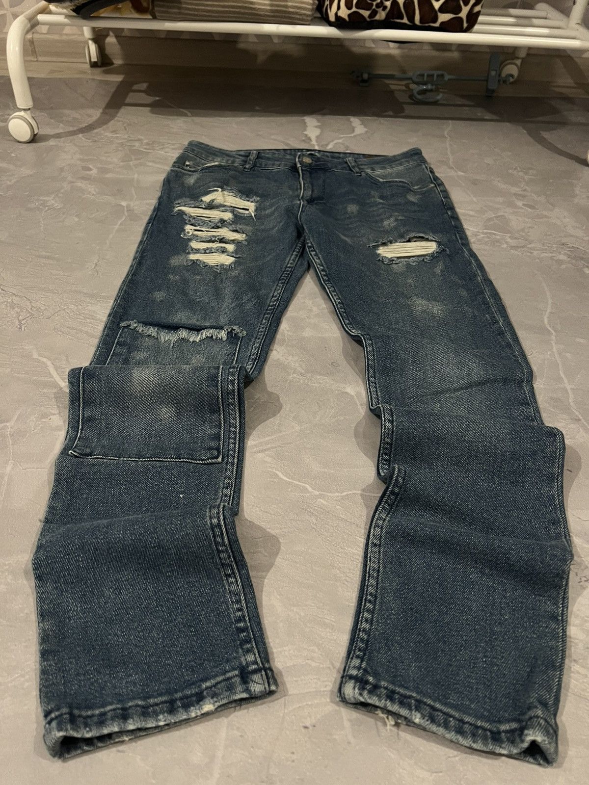 Japanese Brand Multi-pocket Distressed Archive / Vintage Slim Fit Glamour Size US 32 / EU 48 - 1 Thumbnail