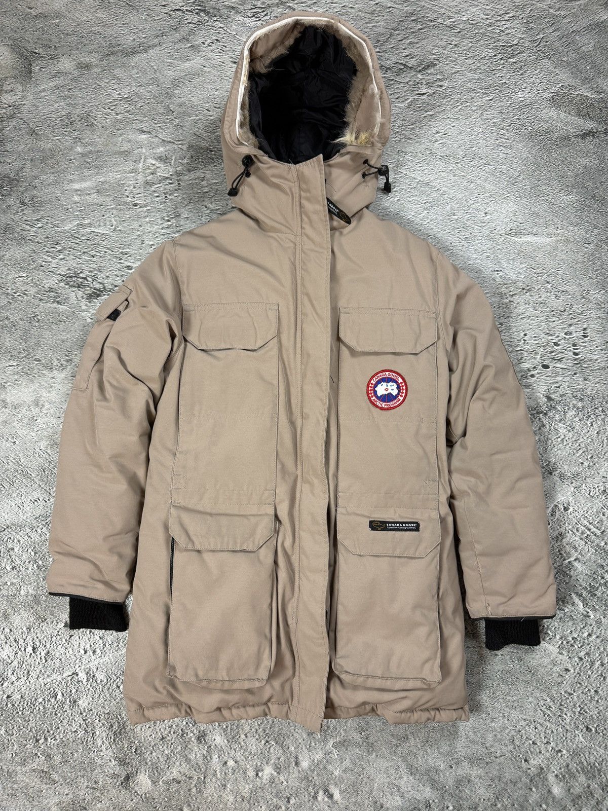 Canada Goose Canada Goose expedition jacket beige puffer no fur Size US S / EU 44-46 / 1 - 1 Thumbnail