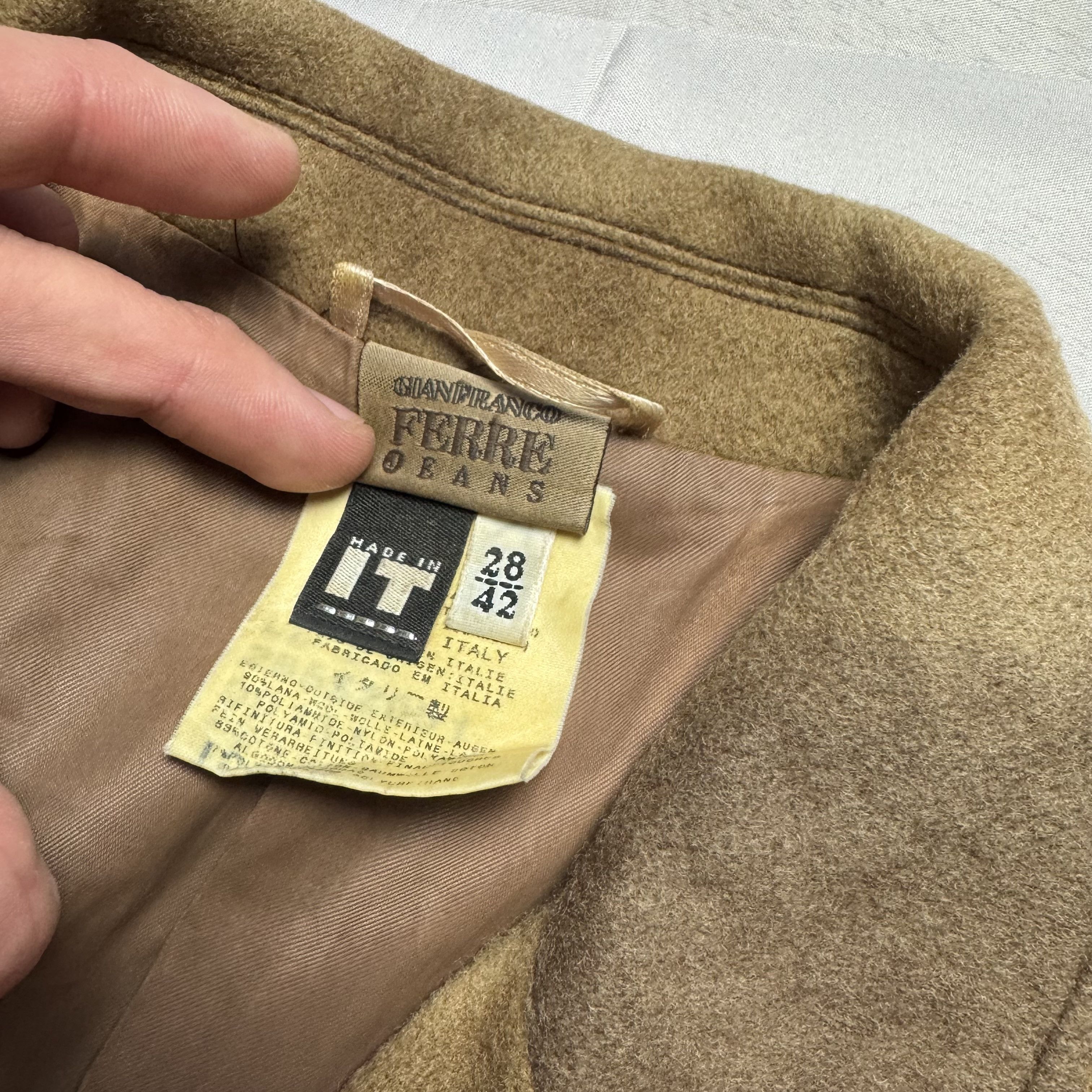 Gianfranco Ferre Vintage Gianfranco Ferre Blazer 28/42 Like New Size M / US 6-8 / IT 42-44 - 2 Thumbnail
