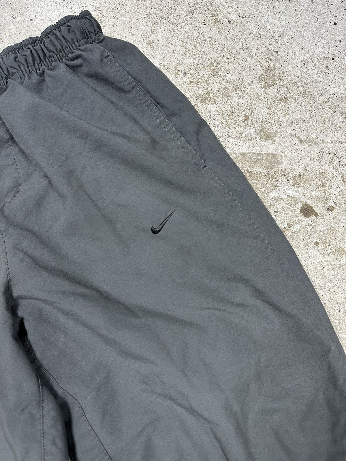 Nike Vintage y2k Nike Grey Track Pants Swoosh Baggy Spell Out Size US 33 - 4 Thumbnail