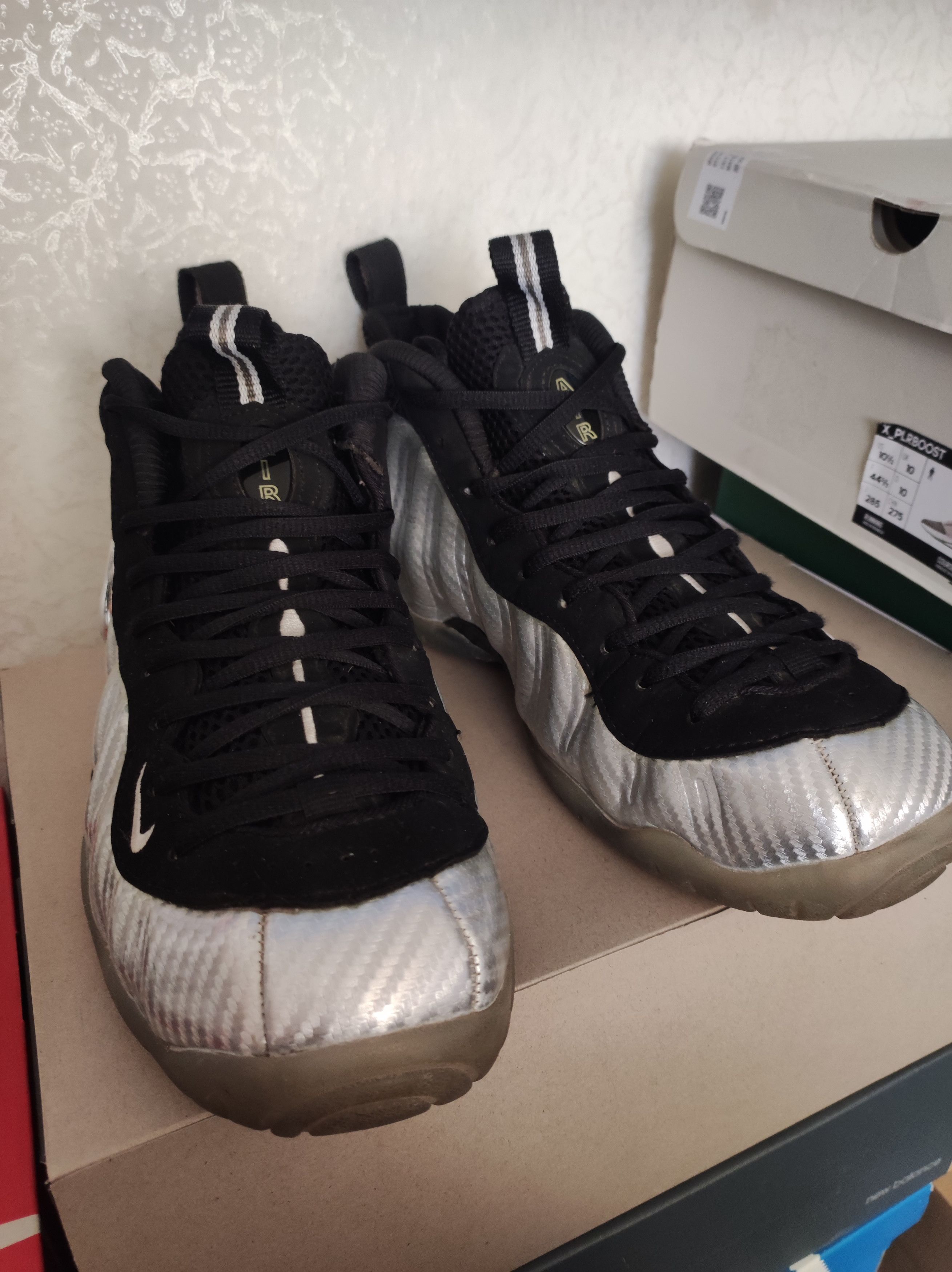 Hypebeast × Nike × Vintage Nike foamposite pro silver surfer US10 Size US 10.5 / EU 43-44 - 2 Thumbnail