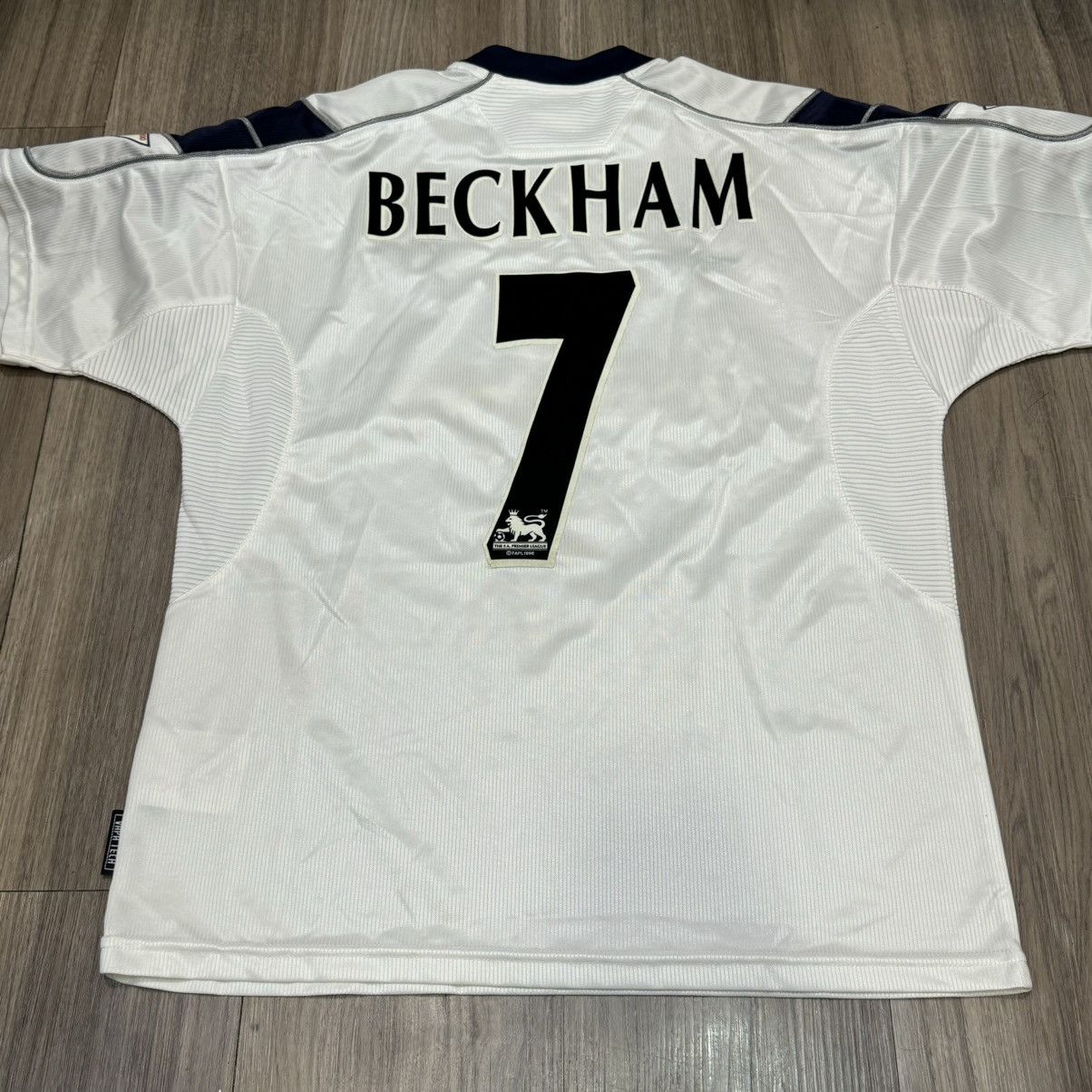 Umbro Manchester united 00/01 away shirt #7 Beckham Size US M / EU 48-50 / 2 - 2 Thumbnail