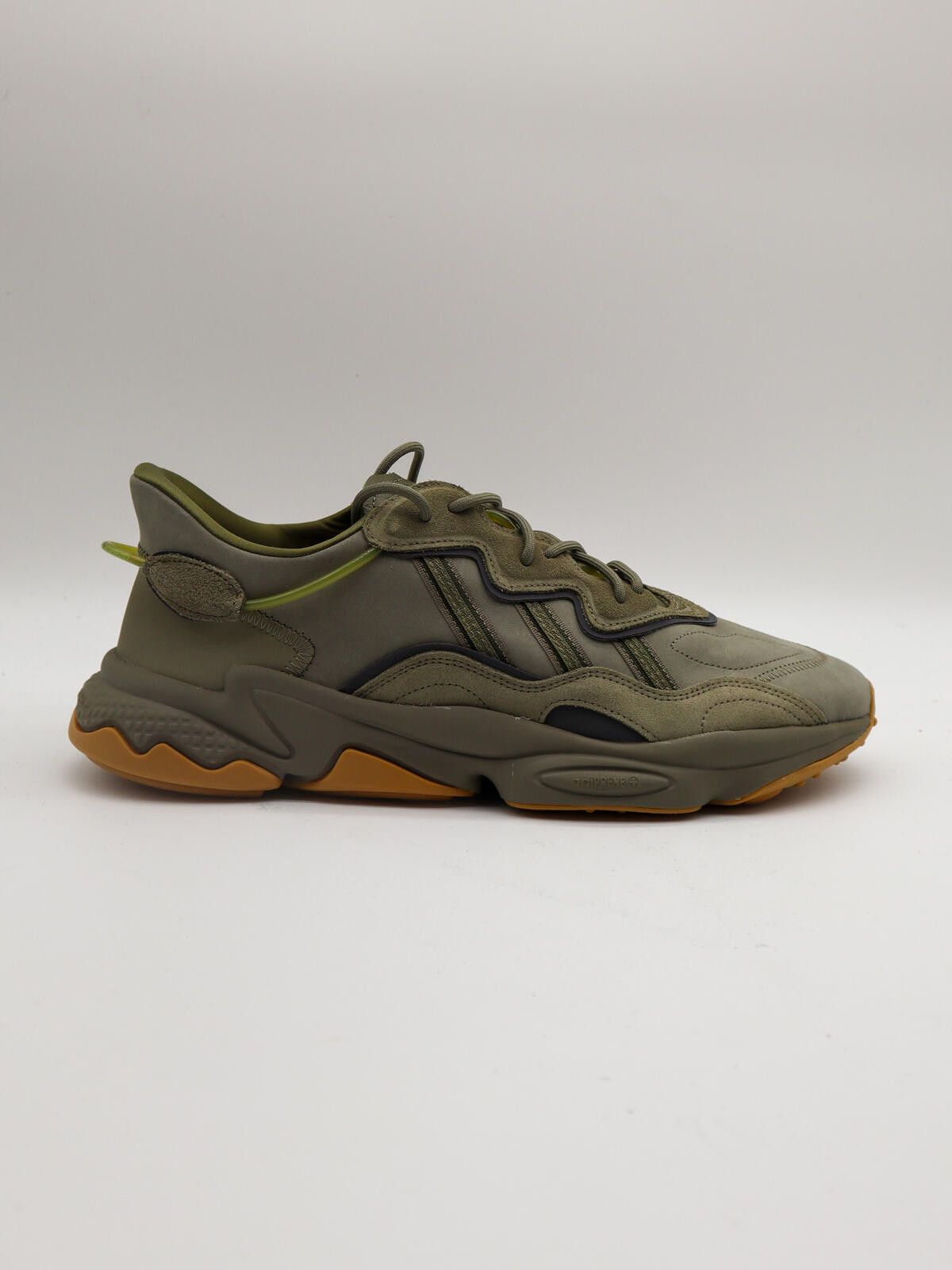 Adidas adidas Ozweego - EE6461 - UK 13 Size US 14 / EU 47 - 5 Thumbnail