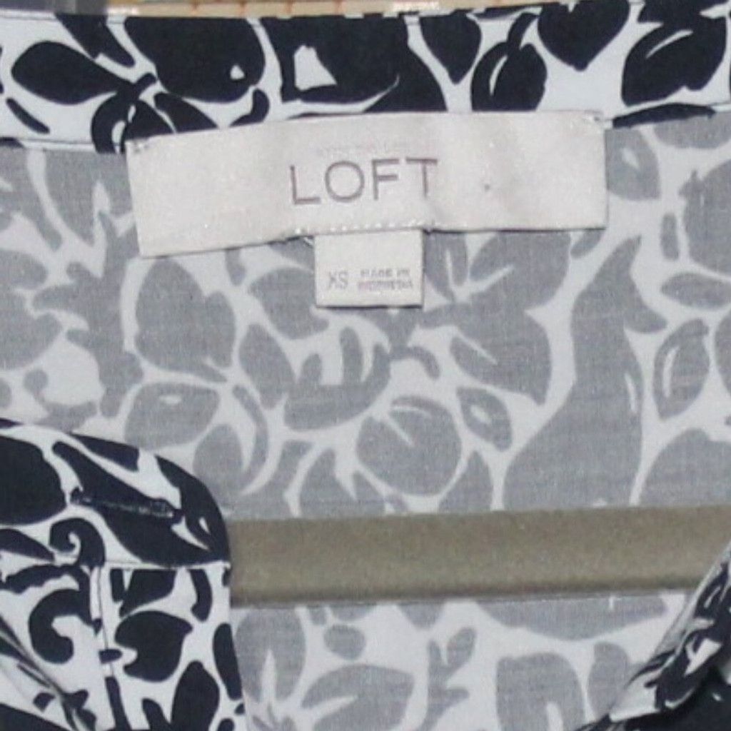 Loft LOFT Navy White & Teal Blouse with Woodland Creatures Motif Size XS / US 0-2 / IT 36-38 - 6 Thumbnail