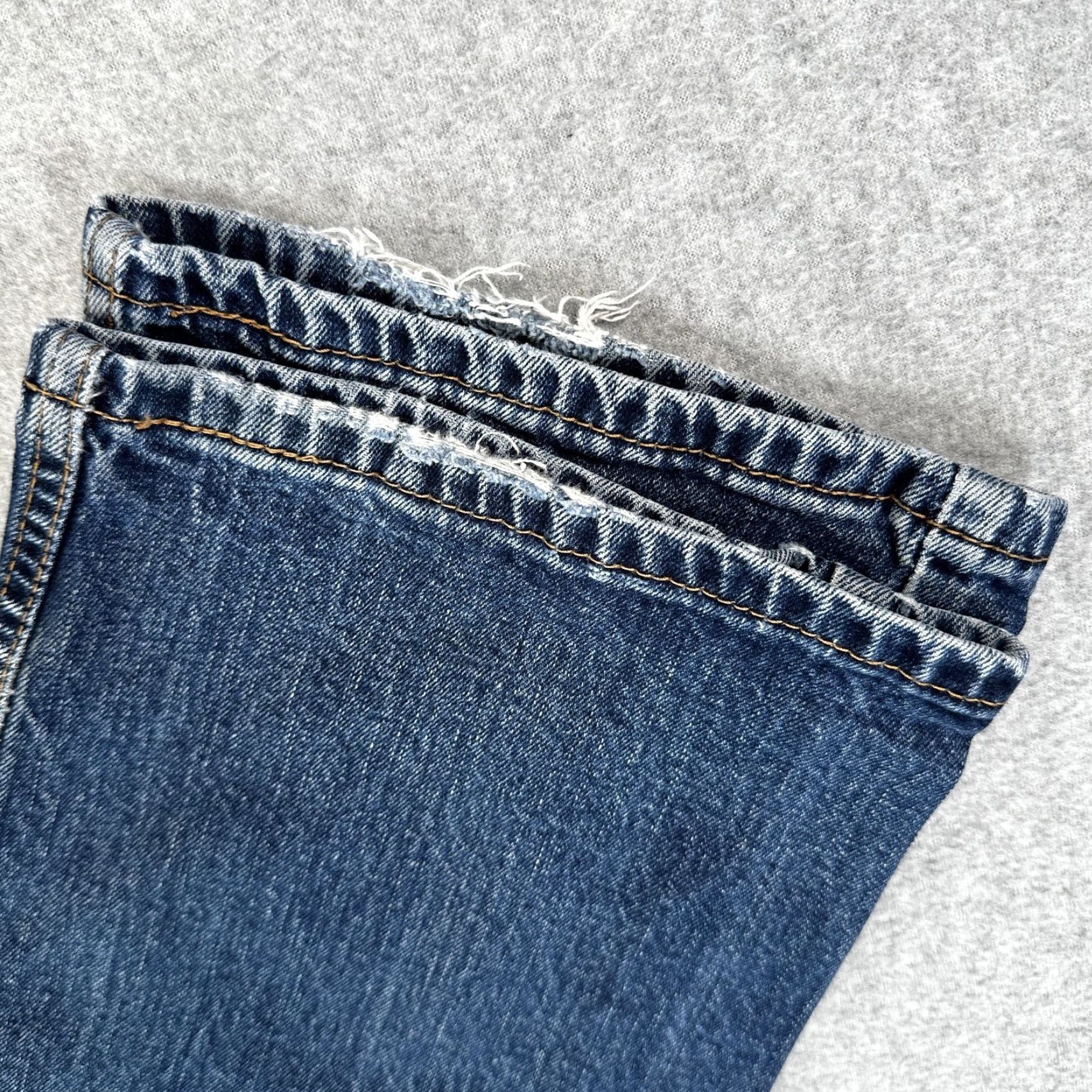 Levi's Levi's 505 Jeans Mens 38x32 Blue Straight Regular Fit Denim Pants Medium Wash Size US 38 / EU 54 - 3 Thumbnail