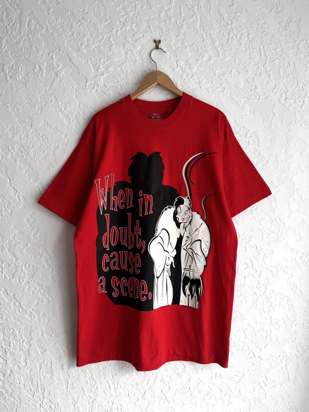 Vintage Vintage 101 Dalmatians Cruella De Vil Single Stitch T-shirt Size US XL / EU 56 / 4 - 1 Thumbnail