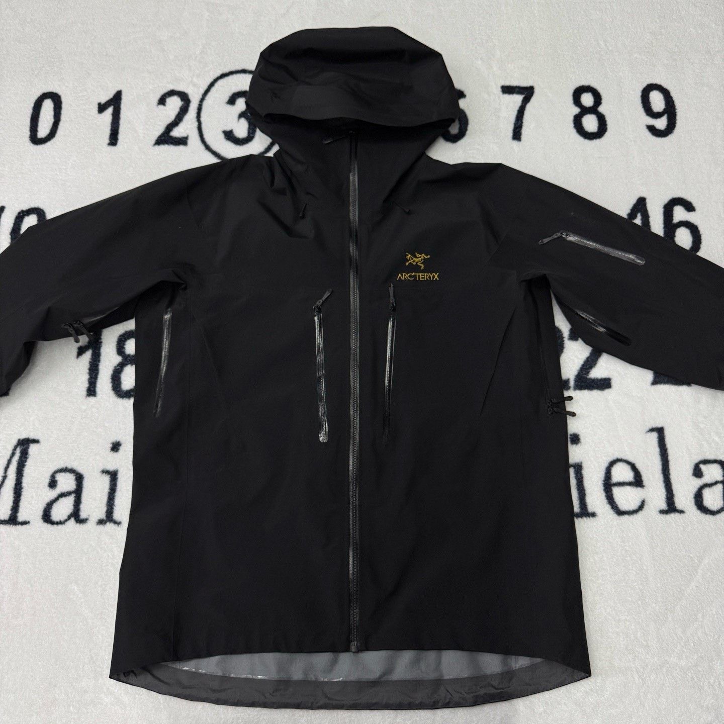 Arc'teryx Arc'teryx Black Light Jacket XL Men Size US XL / EU 56 / 4 - 1 Thumbnail