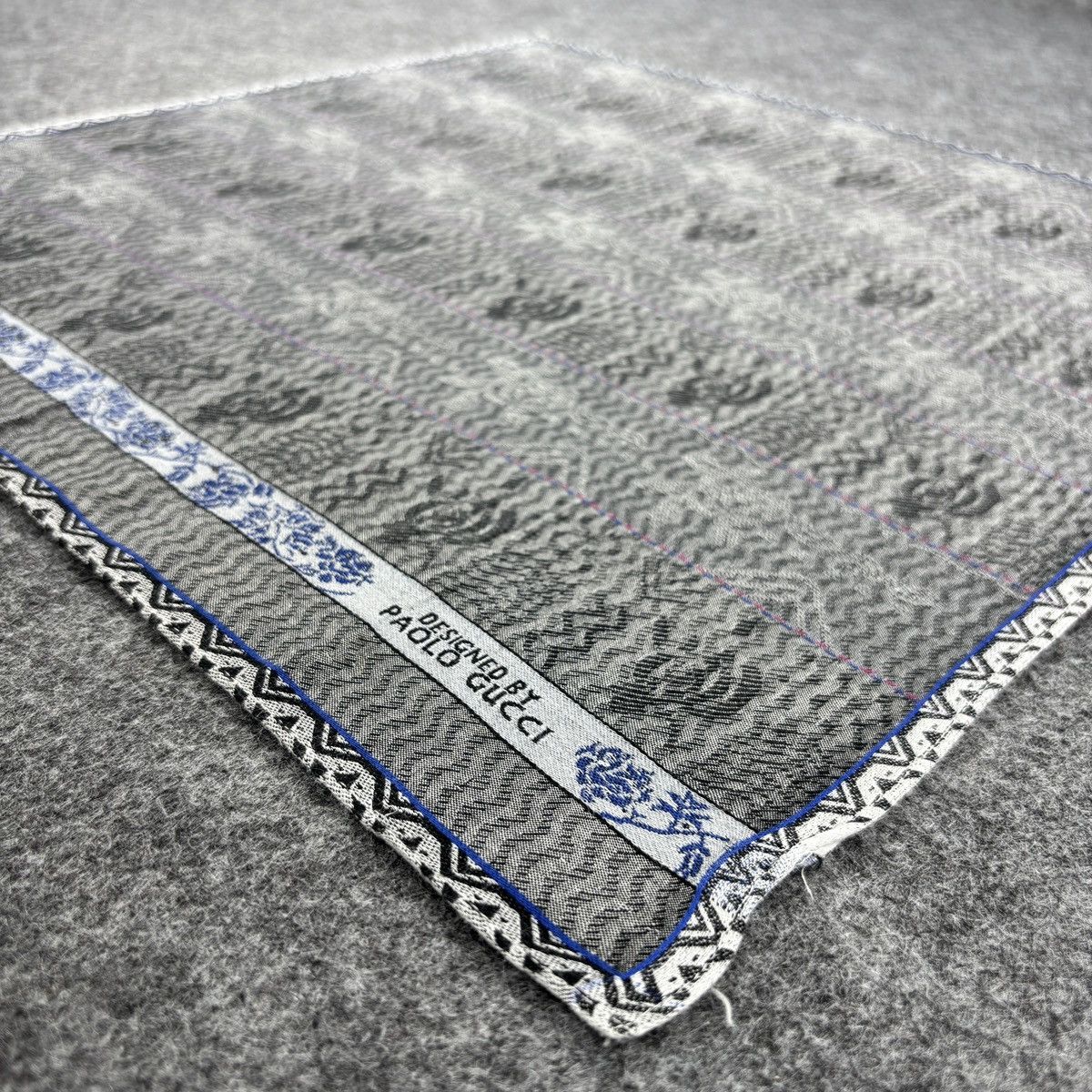 Paolo Gucci × Vintage Handkerchief # E008 # Bandana # Neckerchief Size ONE SIZE - 5 Thumbnail