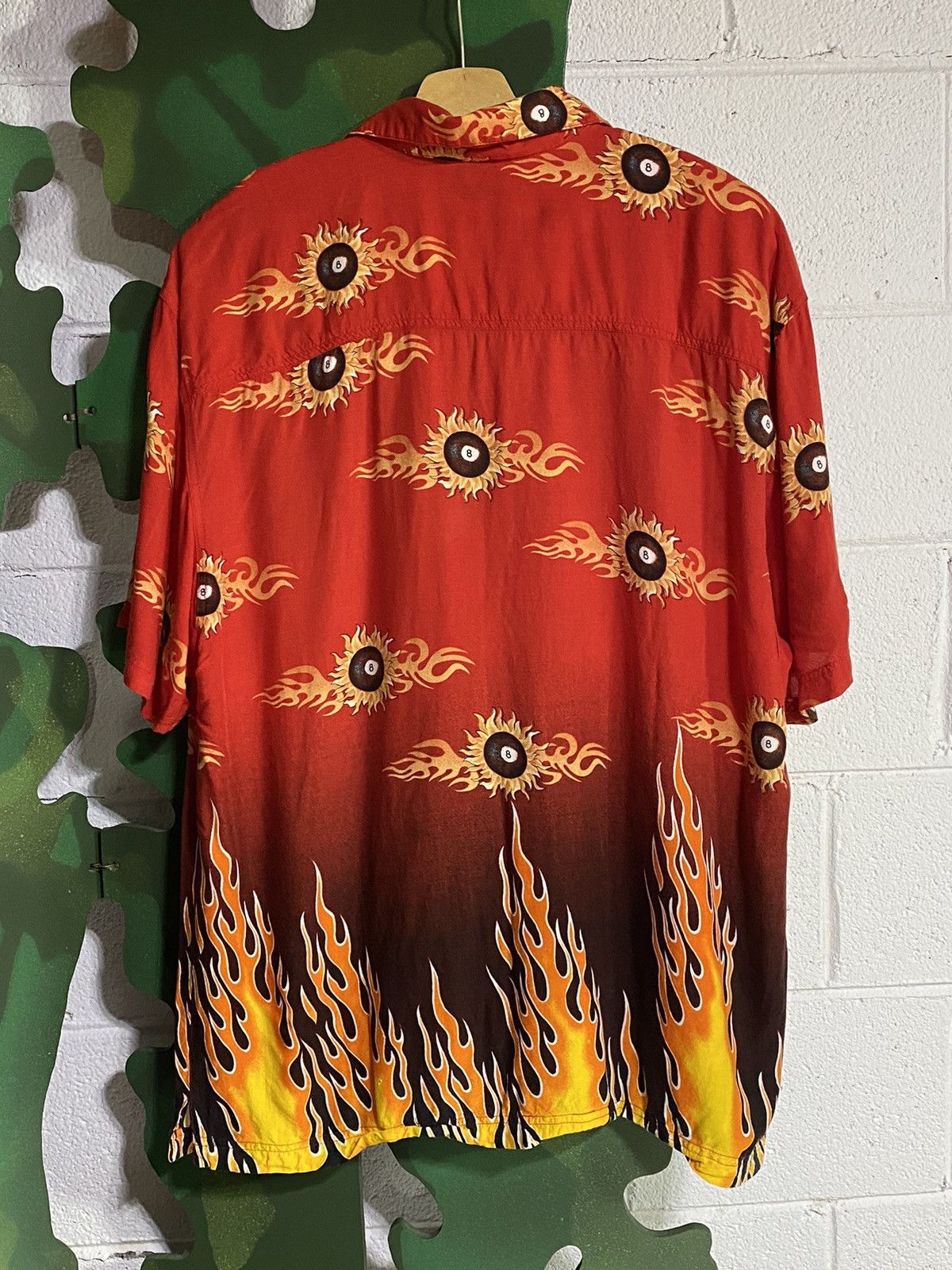 Vintage Malibu Dreams Men’s Button Down Shirt Flames Rayon Size L Size US L / EU 52-54 / 3 - 2 Thumbnail