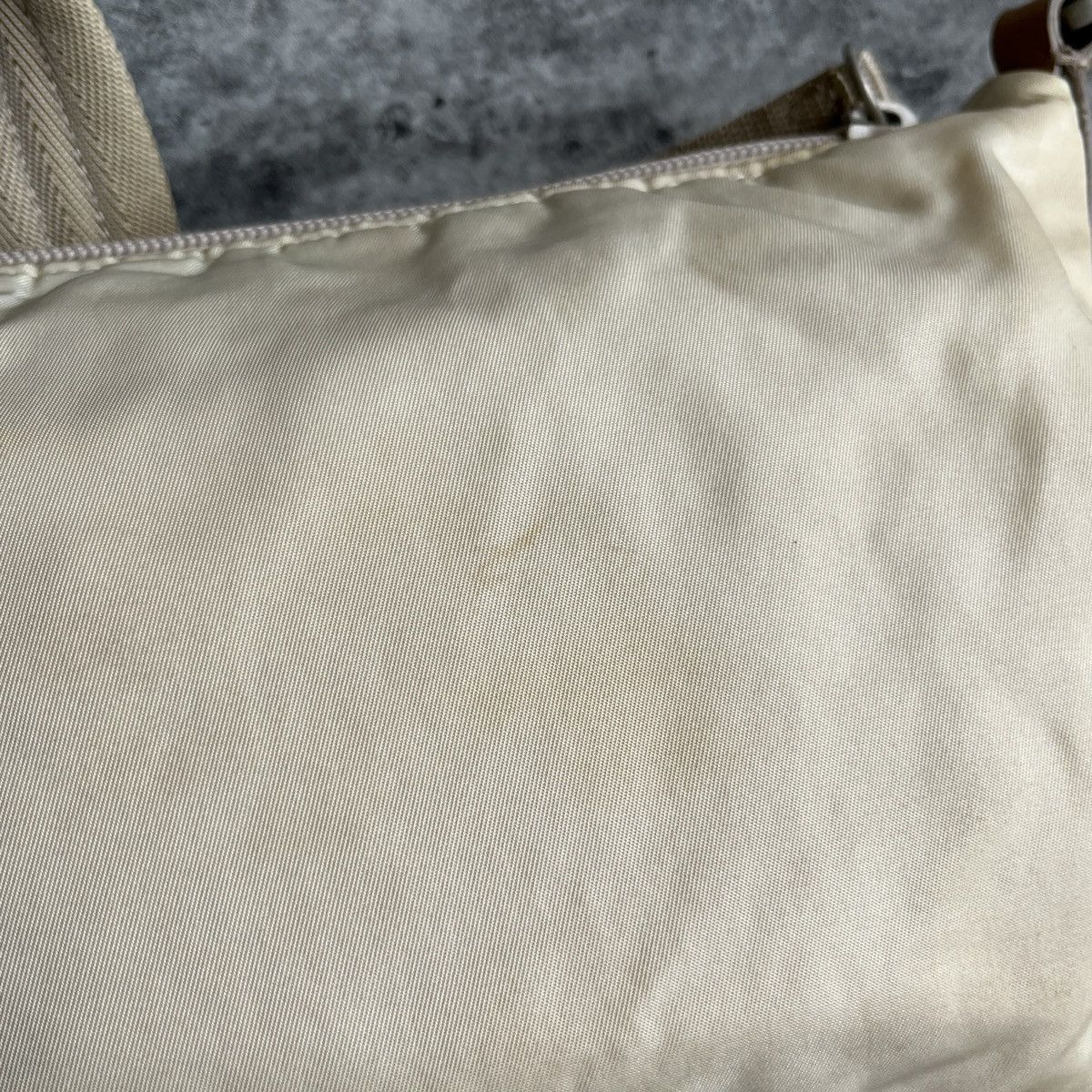 Prada Vintage Prada Tusseto Nastro Beige Shoulder Bag Size ONE SIZE - 13 Thumbnail