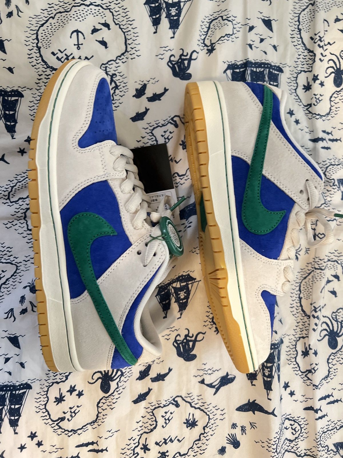 Nike Nike sb dunk low malachite hyper royale Size US 9 / EU 42 - 5 Thumbnail