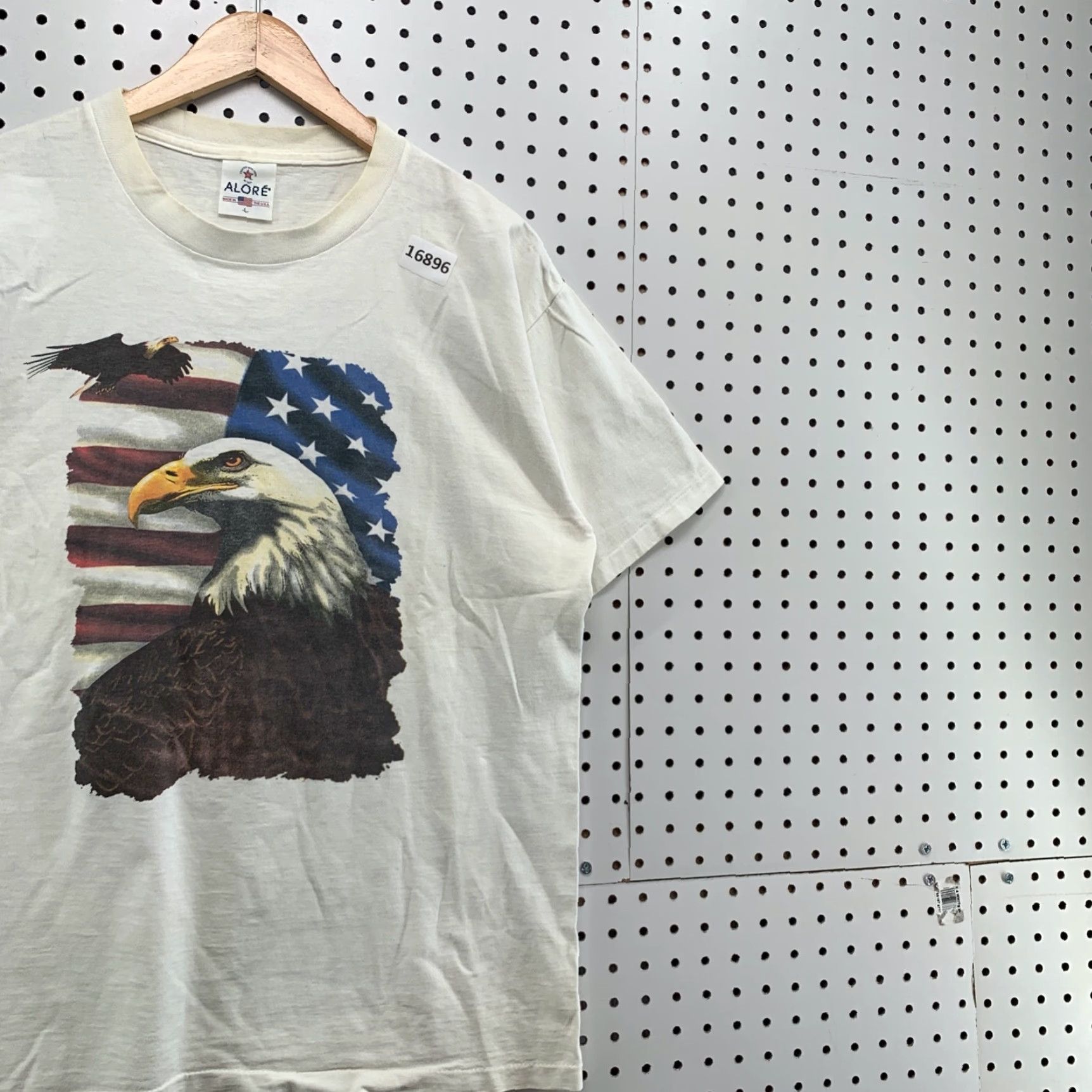 Vintage VINTAGE Alore Shirt Adult Large White Eagle USA Flag Short Sleeve Crew Neck Mens/Womens Size US L / EU 52-54 / 3 - 4 Thumbnail