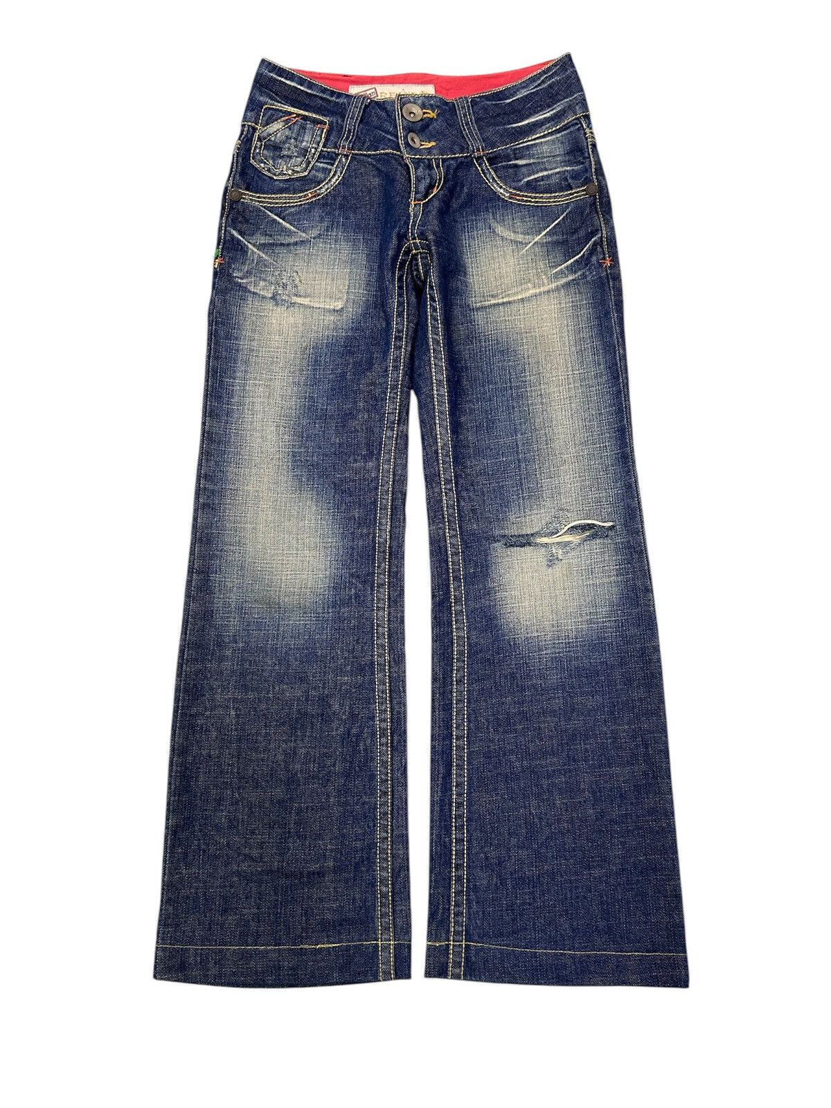 Japanese Brand × Vintage Vintage Red Pepper US Patent Denim Sand Wash Ripped Jeans Size US 27 - 3 Thumbnail