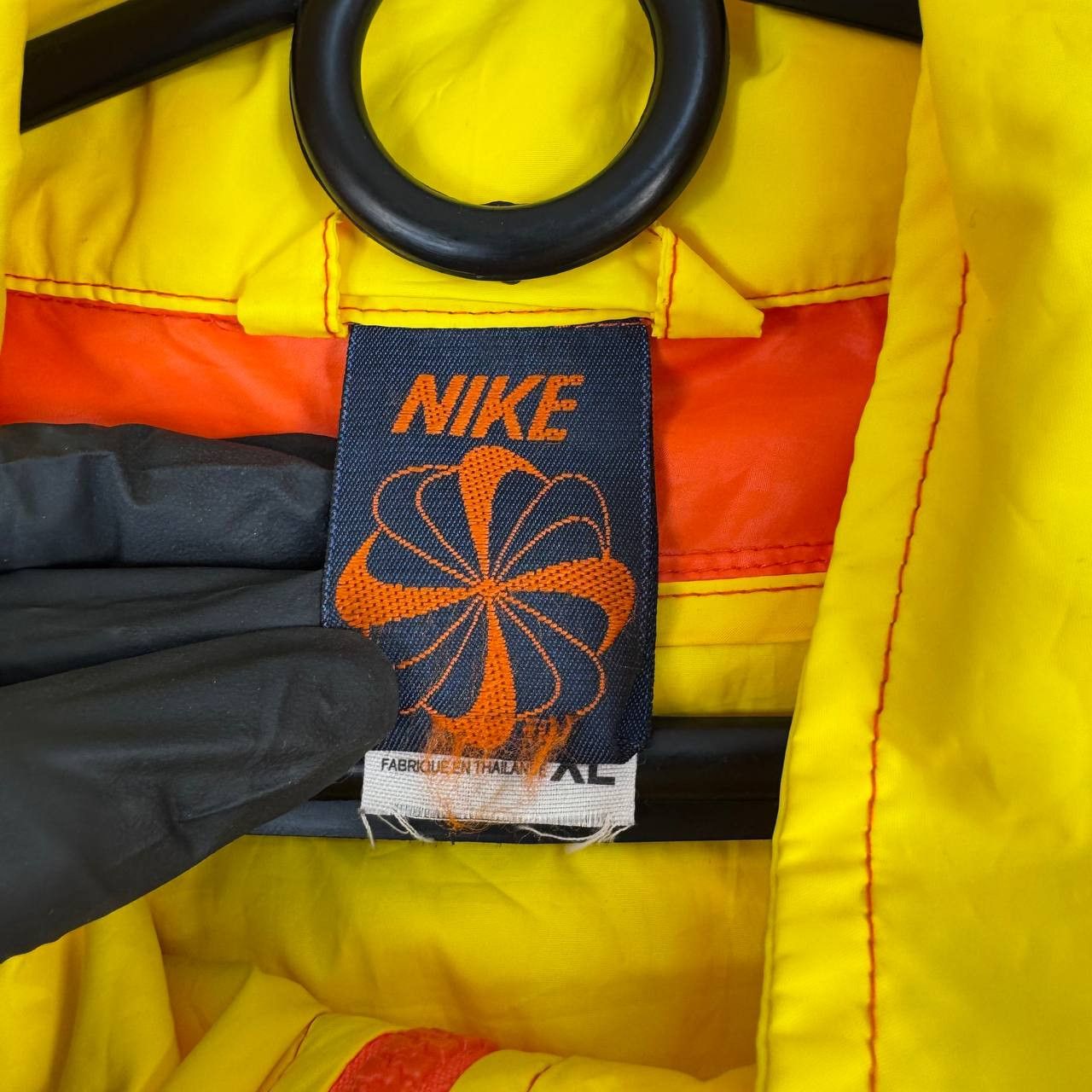 Nike Nike Vintage Windbreaker Anorak Jacket Mens Yellow XL Size US XL / EU 56 / 4 - 3 Thumbnail