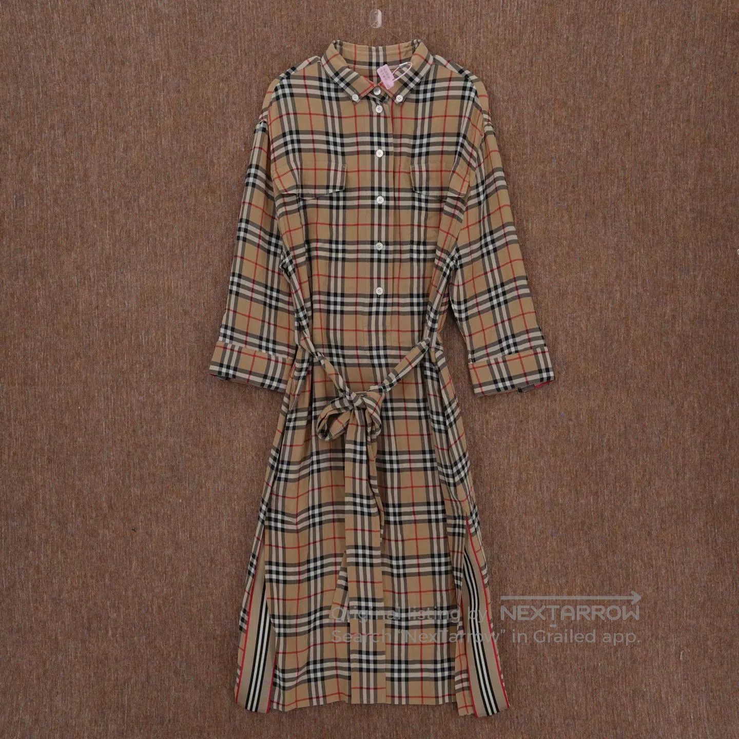 Burberry Burberry Classic Check Shirt Dress. Size M / US 6-8 / IT 42-44 - 1 Thumbnail