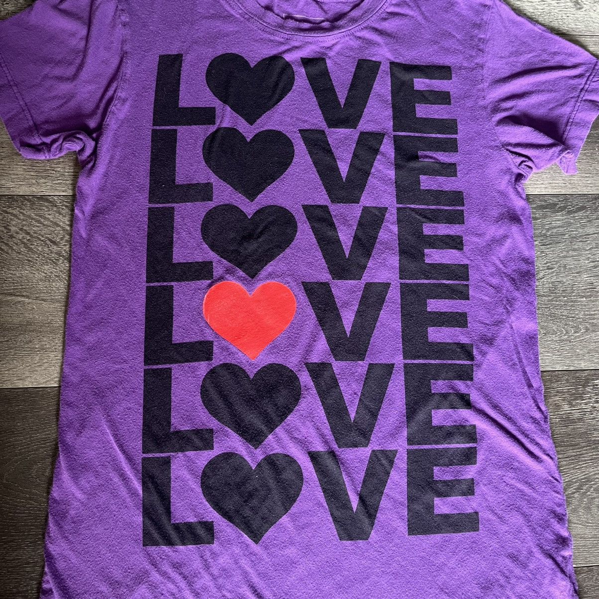 Vintage Vintage 2000s Love Heart Repeat Big Logo Ladies T Shirt Y2K Size M / US 6-8 / IT 42-44 - 2 Thumbnail